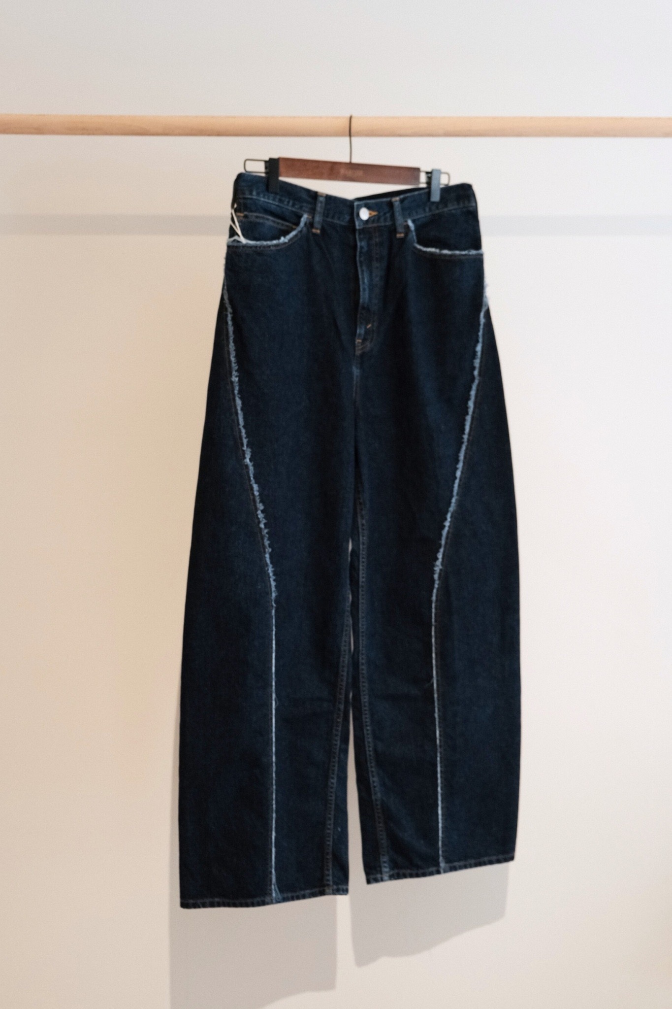 パンツ JieDa STUDIOUS USED WIDE FIT JEANS DENIM Jieda（ジエダ）の「STUDIOUS別注 USED WIDE FIT JEANS DENIM（デニム