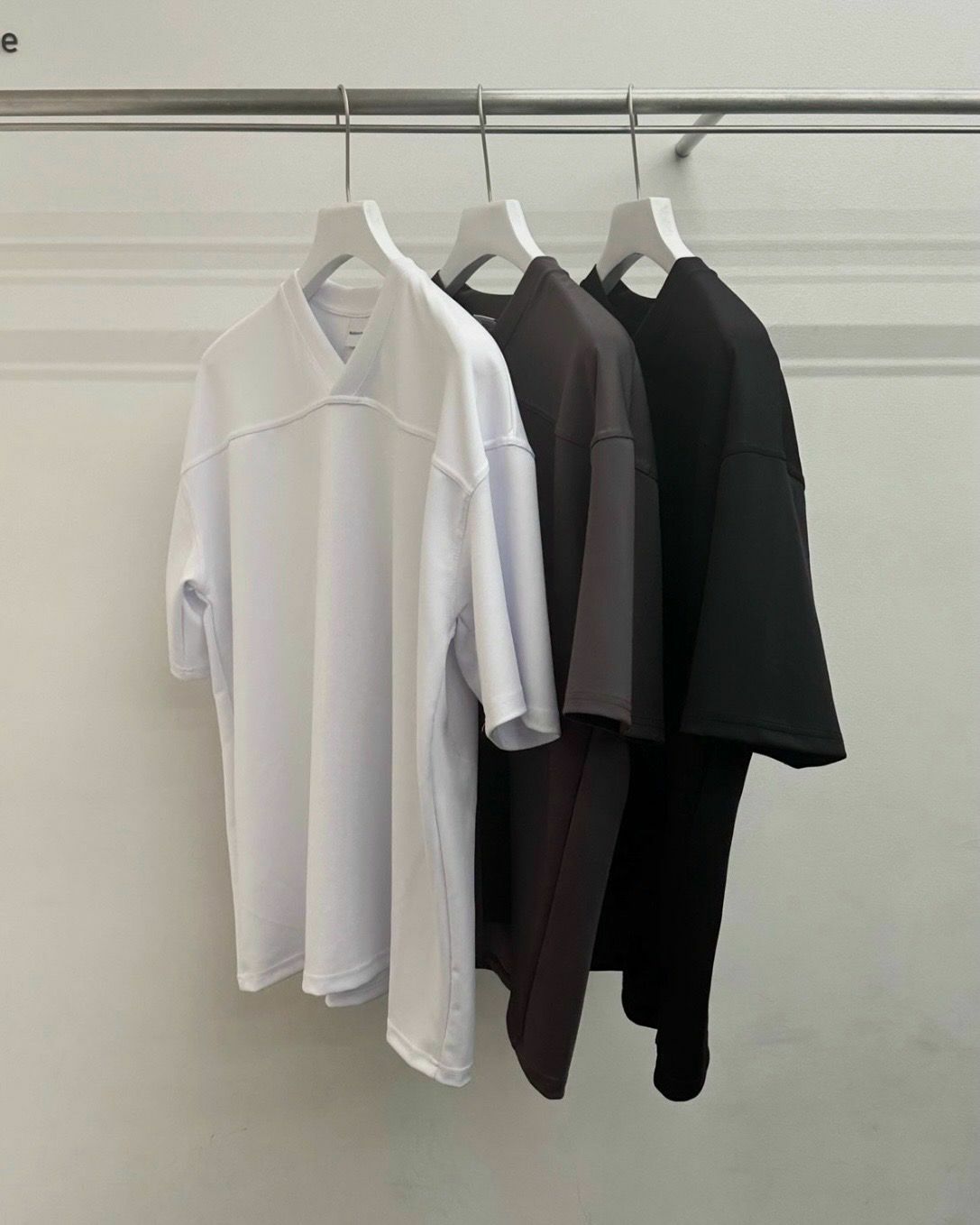 淨色V領短袖Tee WELL DONE-056T