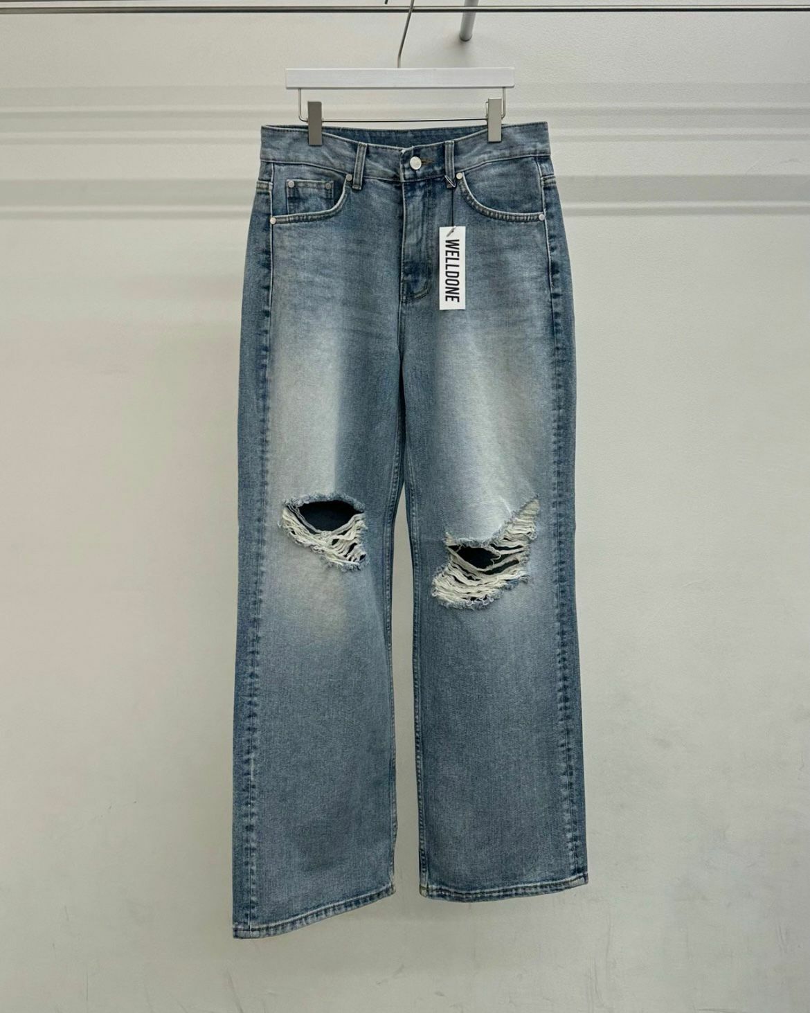 洗水破洞鬆身牛仔褲 WELL DONE-058J