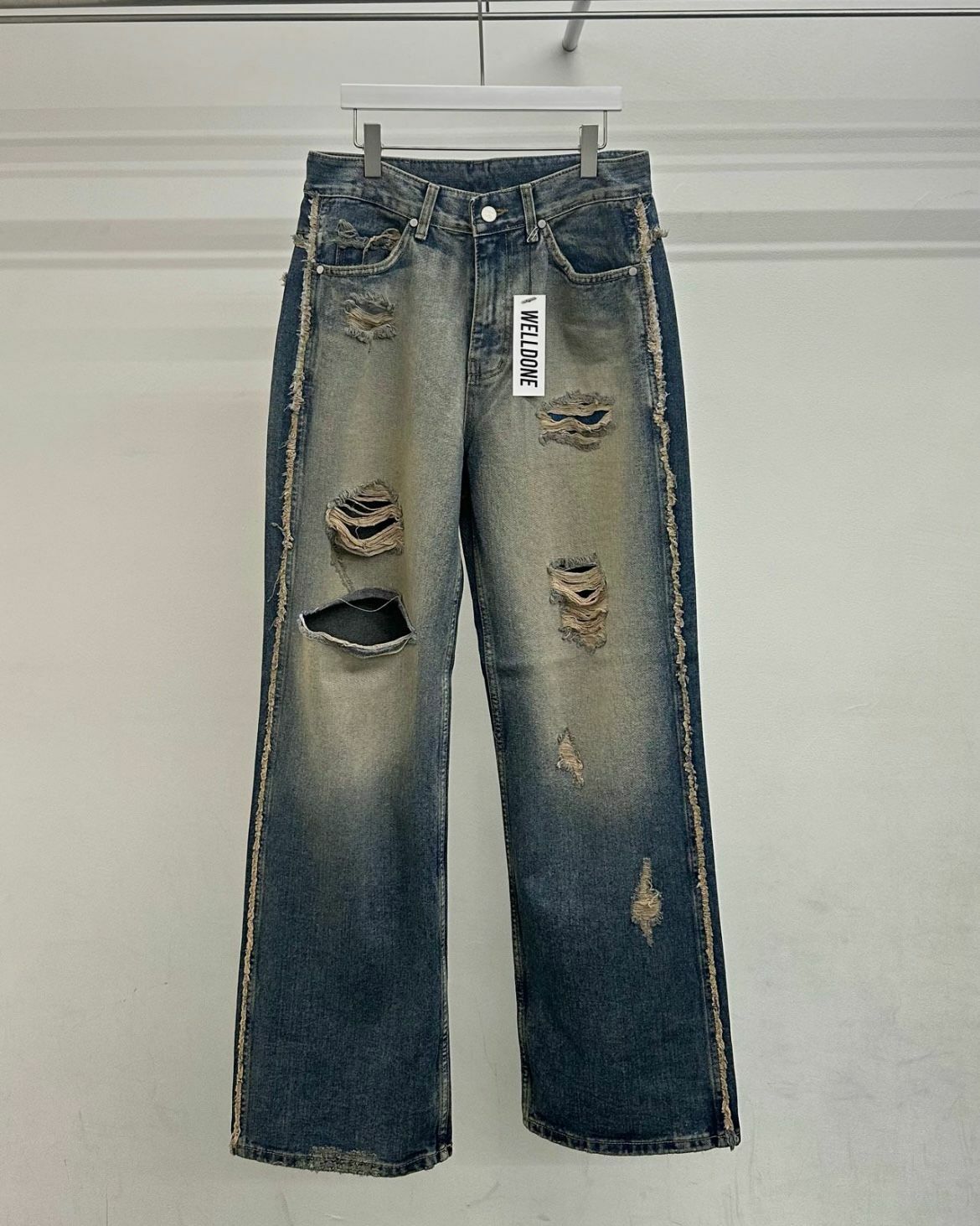 洗水破洞鬆身牛仔褲 WELL DONE-065J