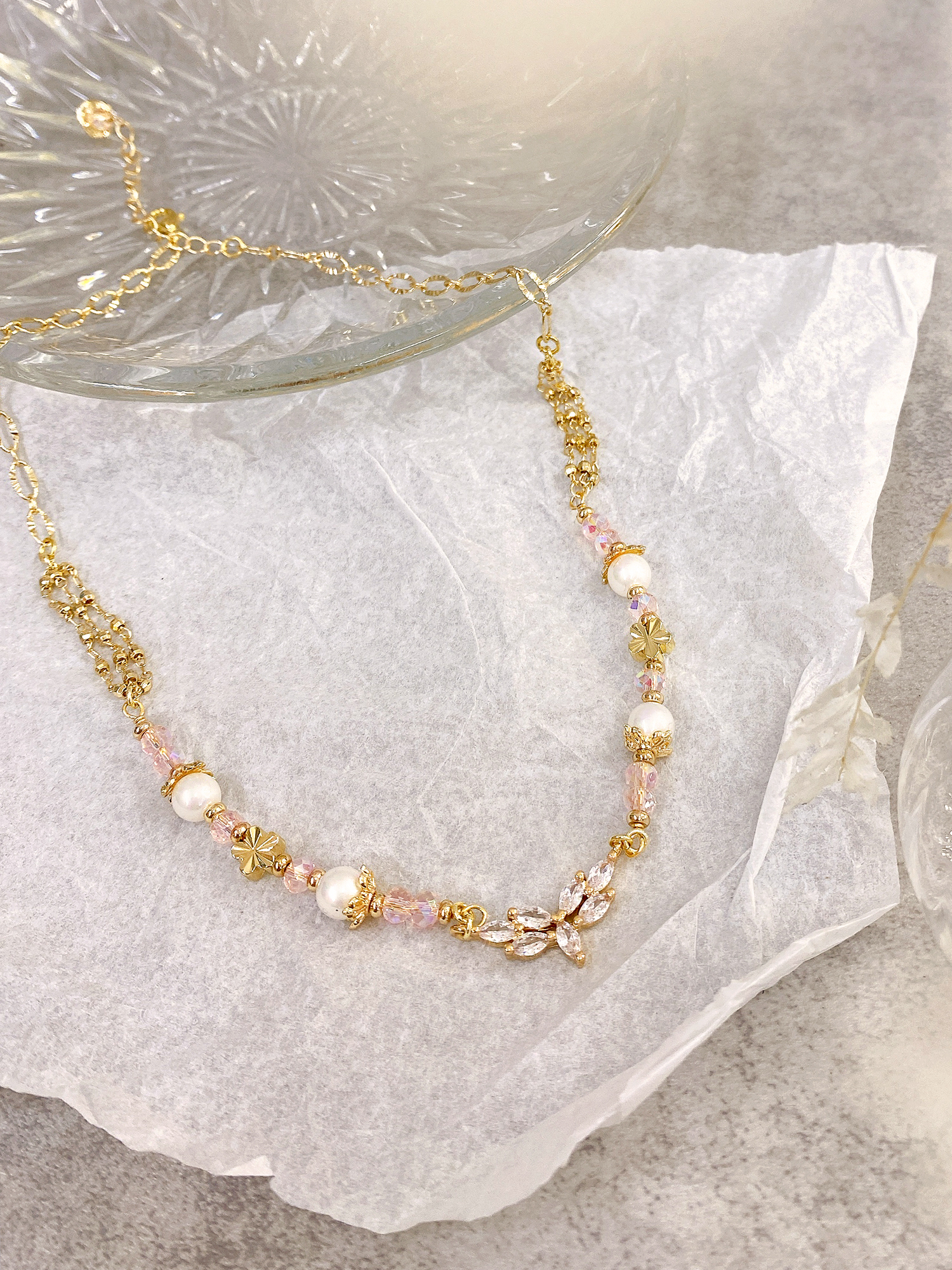 甜美練習生。MUCHAT手作14KGP鋯石葉花片水晶珠項鍊