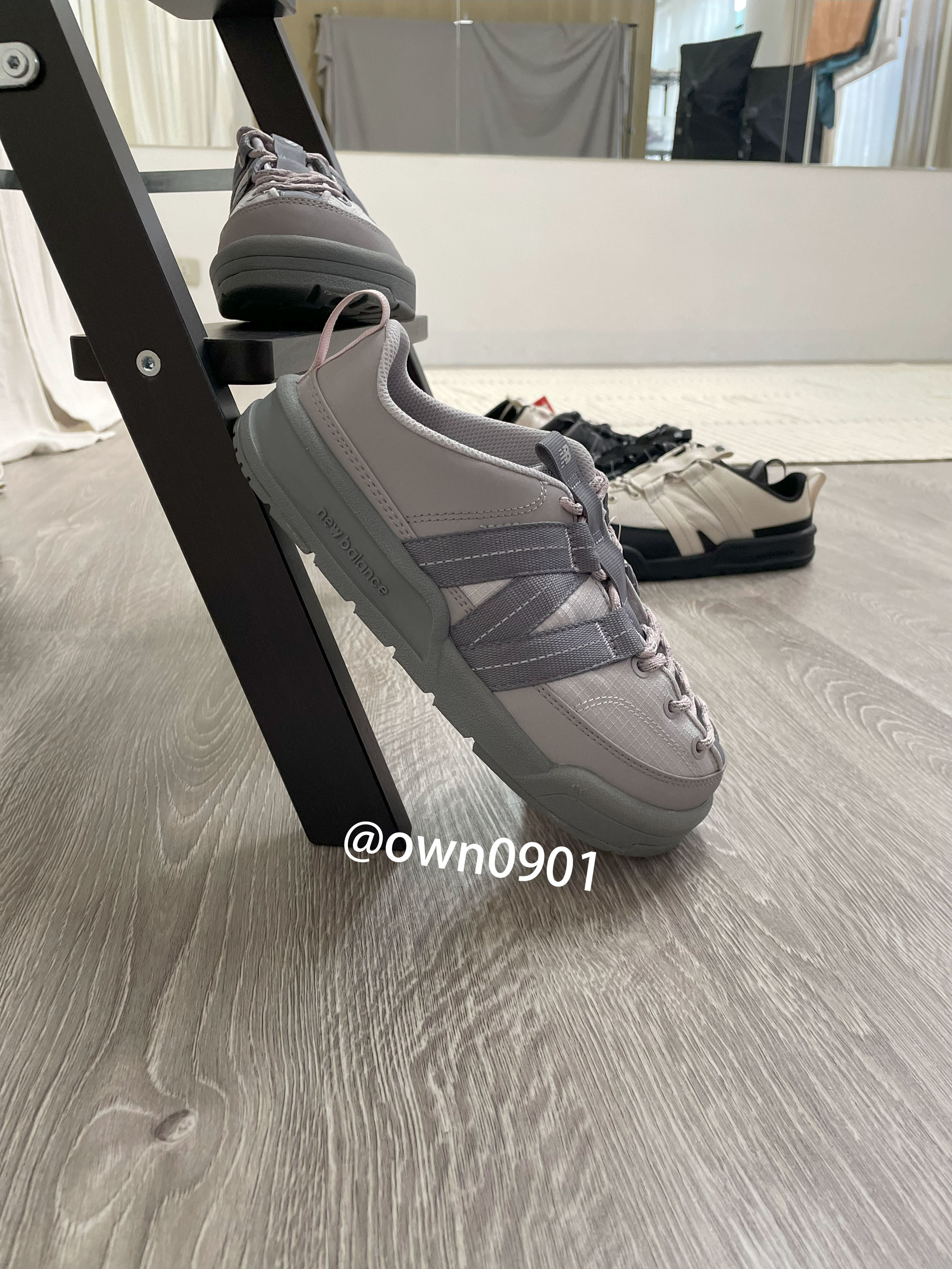 New Balance 穆勒鞋 懶人鞋 麵包鞋 Q版 大頭 寬頭 大N 國外限定 SD3205 黑色 紫羅蘭 白灰 灰粉 奶油黃 SD3205BB3 SD3205IB3 SD3205BY3 SD3205LG3 SD3205LY3