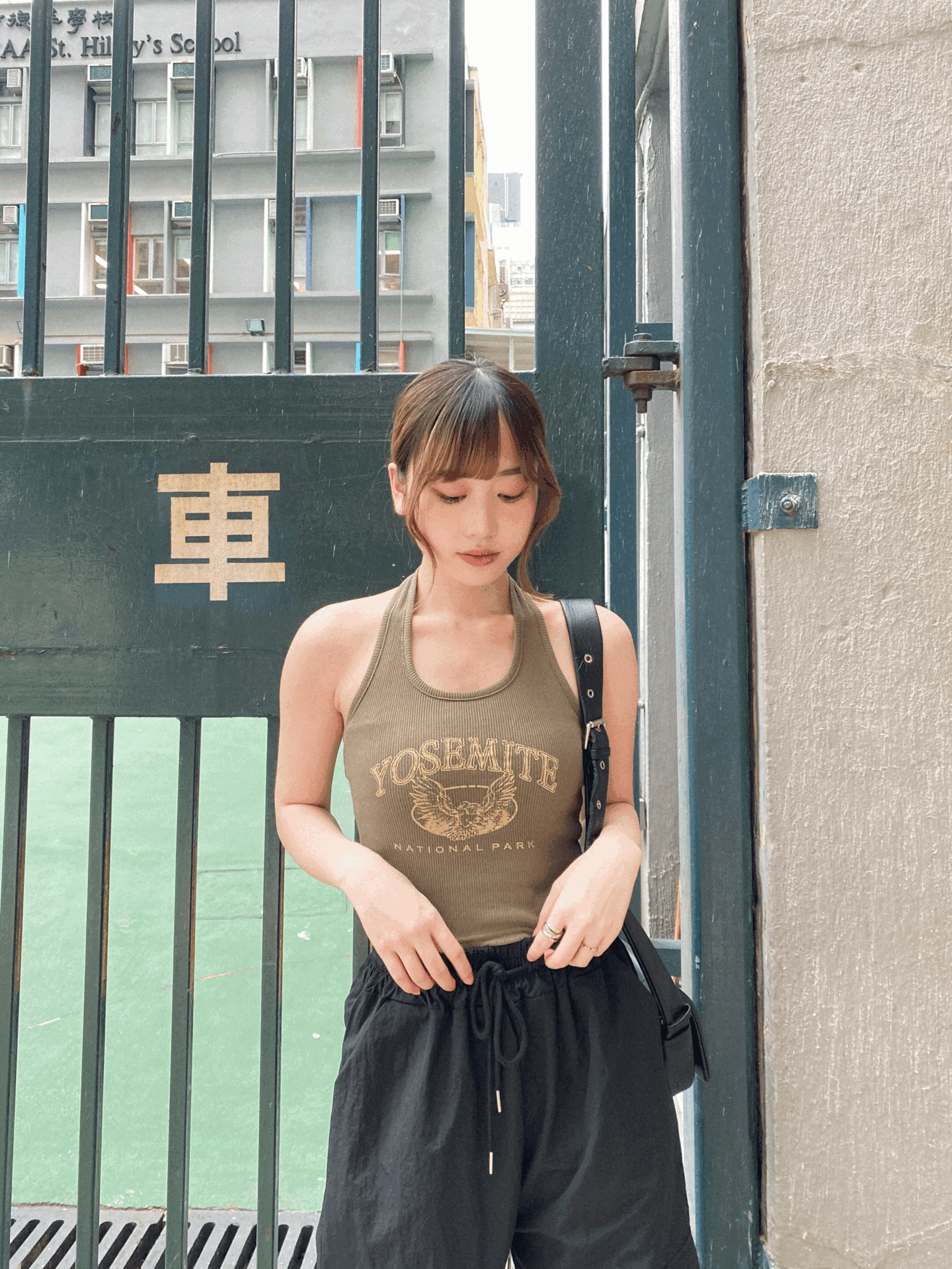 飛鷹字母掛頸小背心