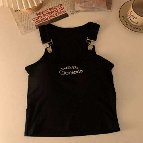 Summer knitted vest with chest pad (black) [one size]