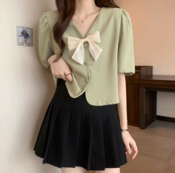 Summer short sleeve V-neck shirt (green) [Size: S-L] [Contact customer service to confirm the shipping size after placing an order]