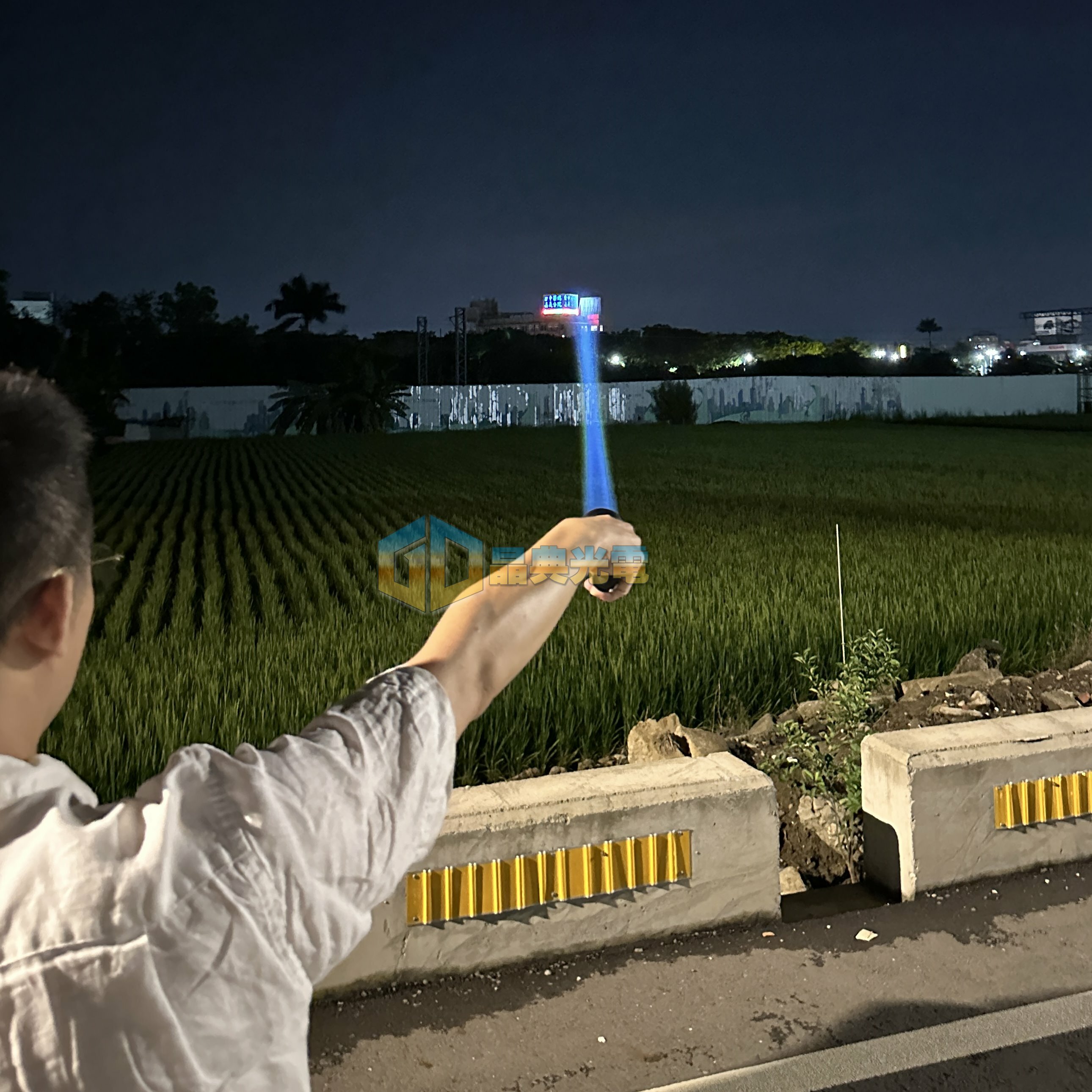 L2KD 3200米射程 LED手電筒 晶典光電