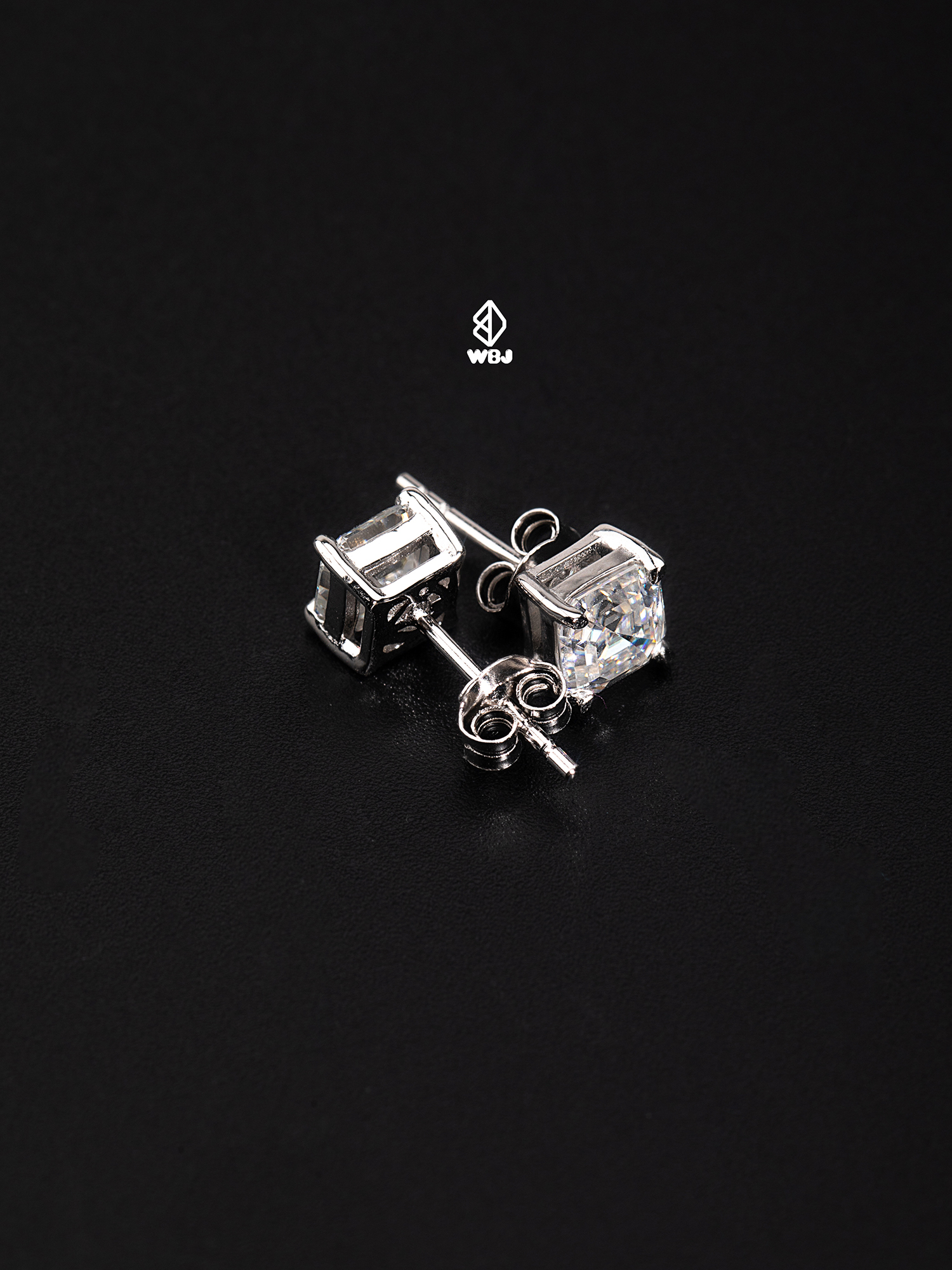 單鑽 | 一克拉阿斯切莫桑鑽耳環