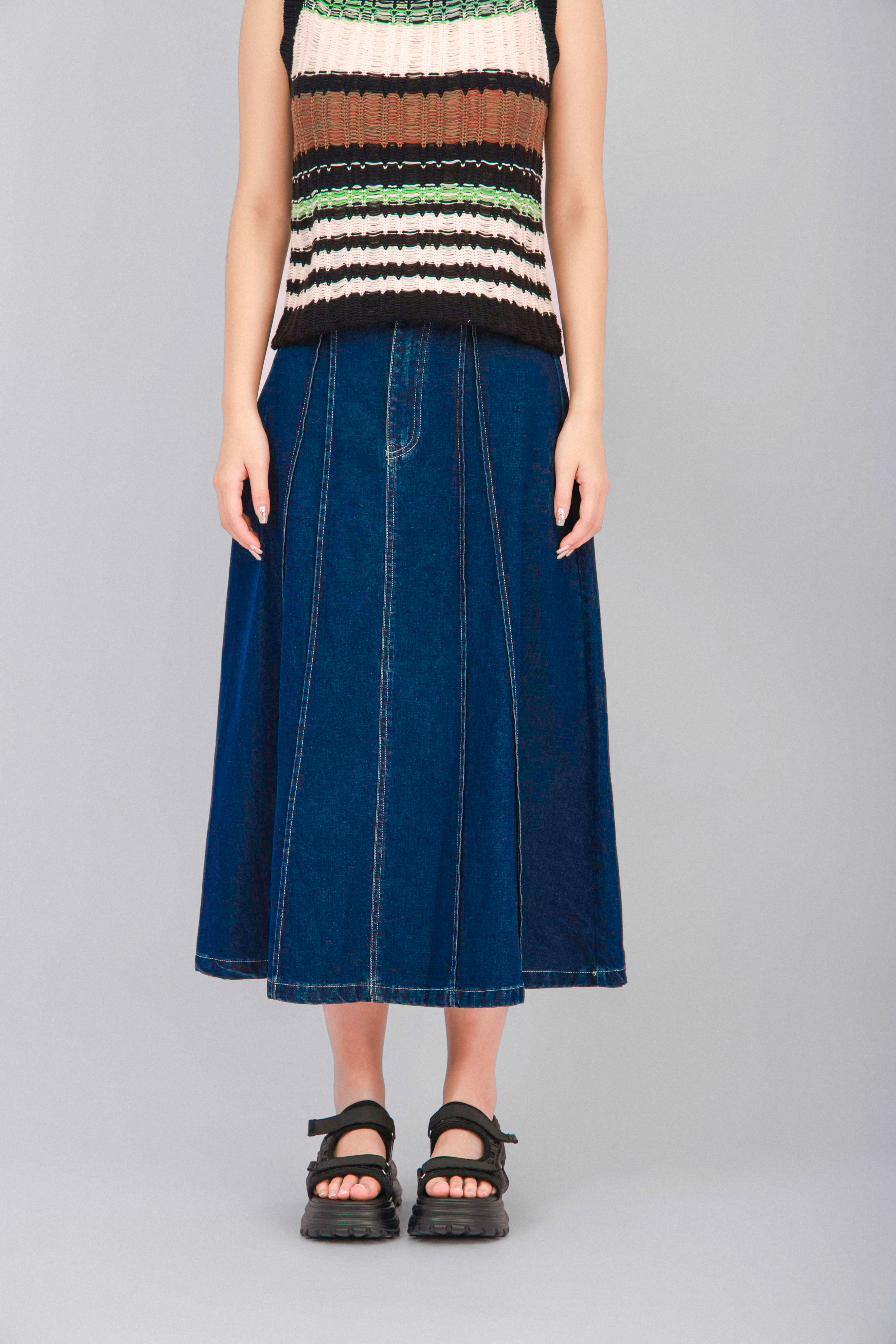 A型車線褶牛仔裙 (現貨款式）