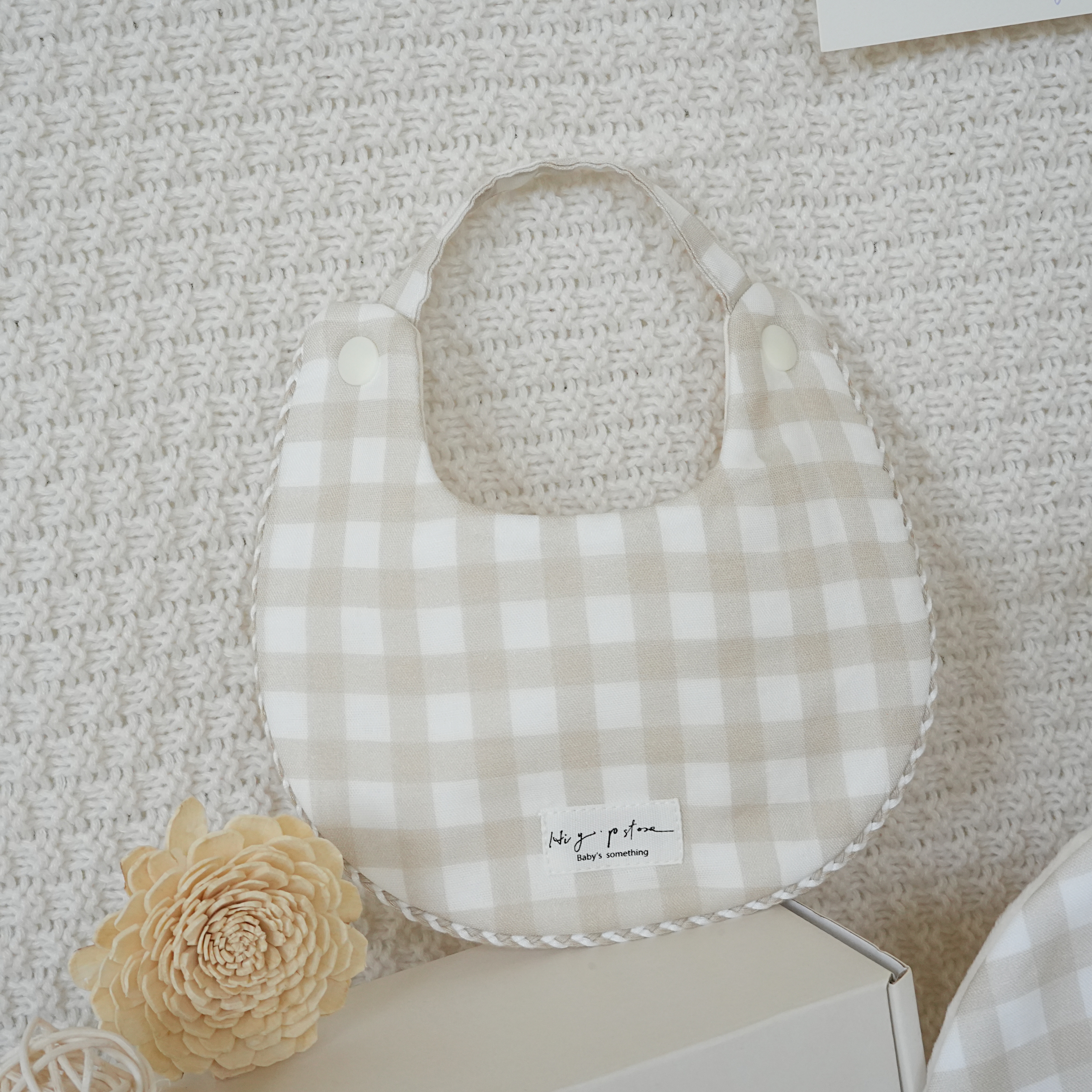 Hi Y.P store-手作圍兜-獨家設計-焦糖奶茶