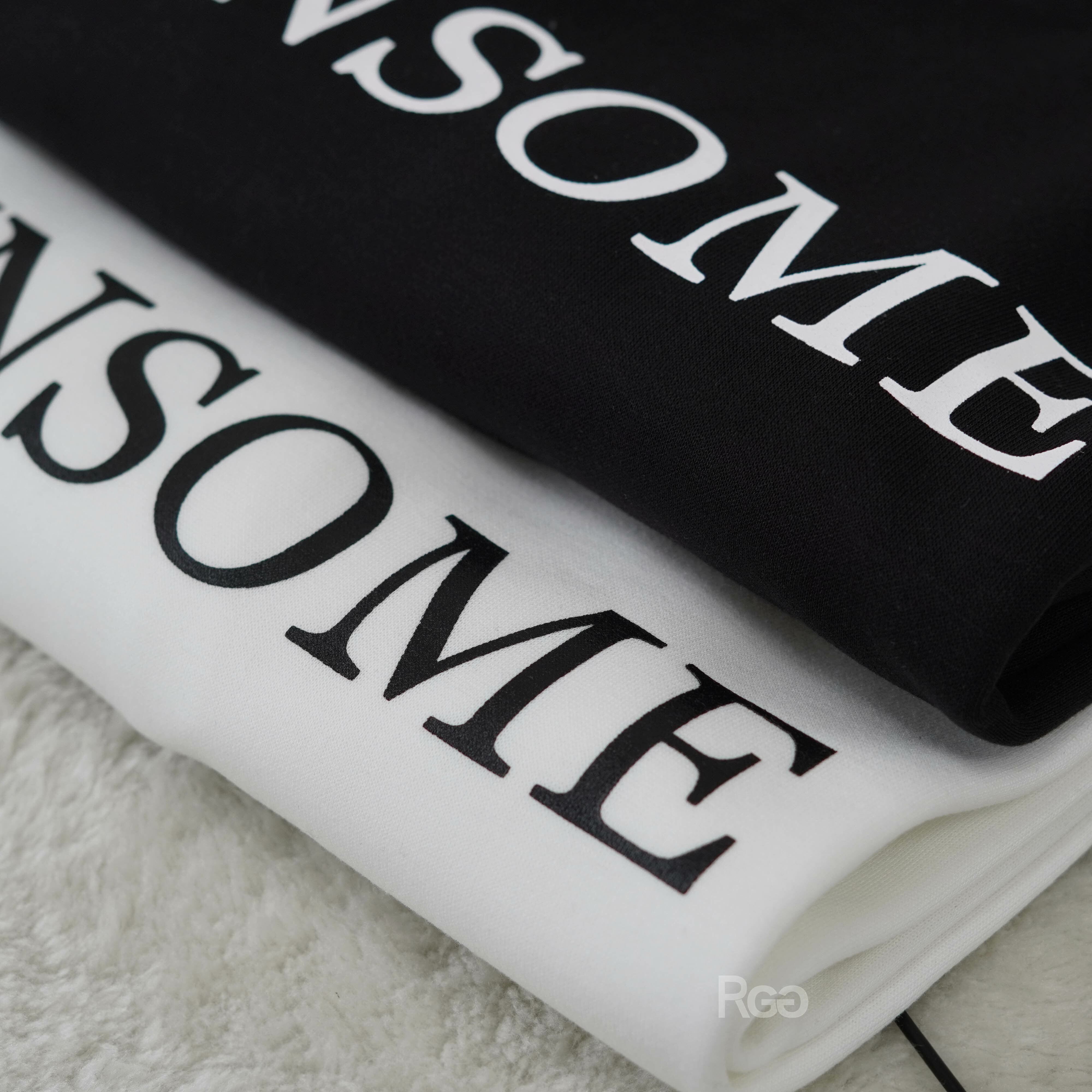 #1909 韓系WINSOME英文短T文字特寫照