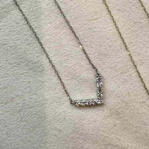 日本製V字鑽石0.10ct頸鏈 PT900