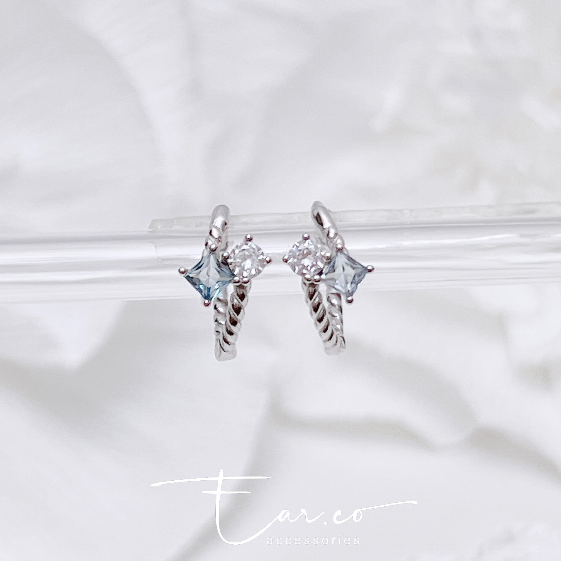 淺藍小方形拼圓鋯純銀小耳圈 [睡覺不用脫! ] #A1072