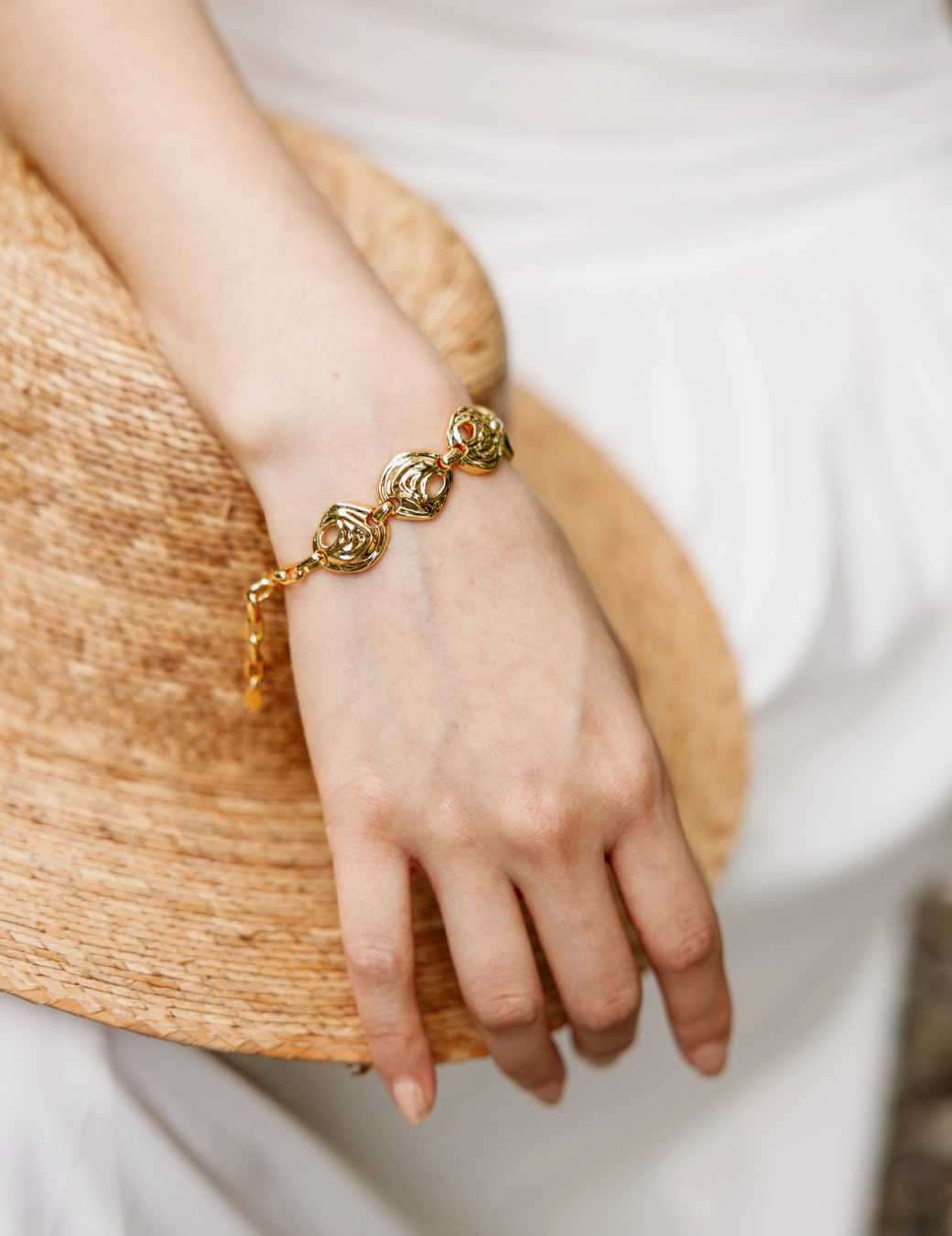 貝殼紋造型手鍊（金色）