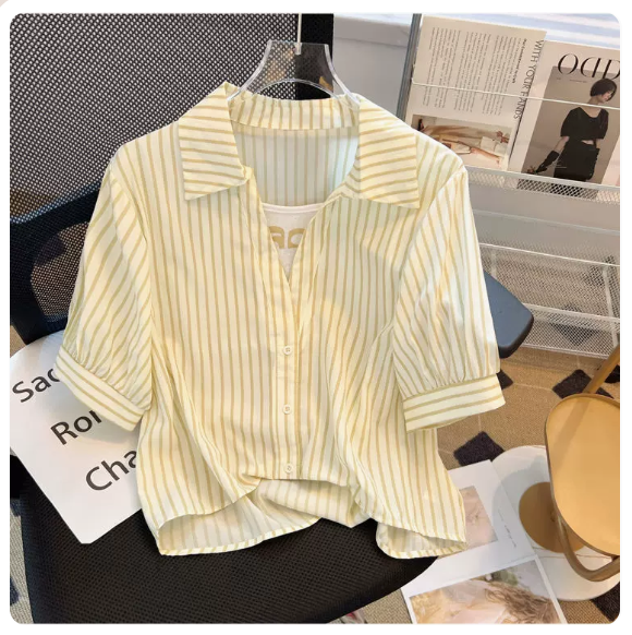 Fake two-piece striped short-sleeved shirt (apricot size: S-3XL) (please contact customer service to confirm the shipping size after placing an order)