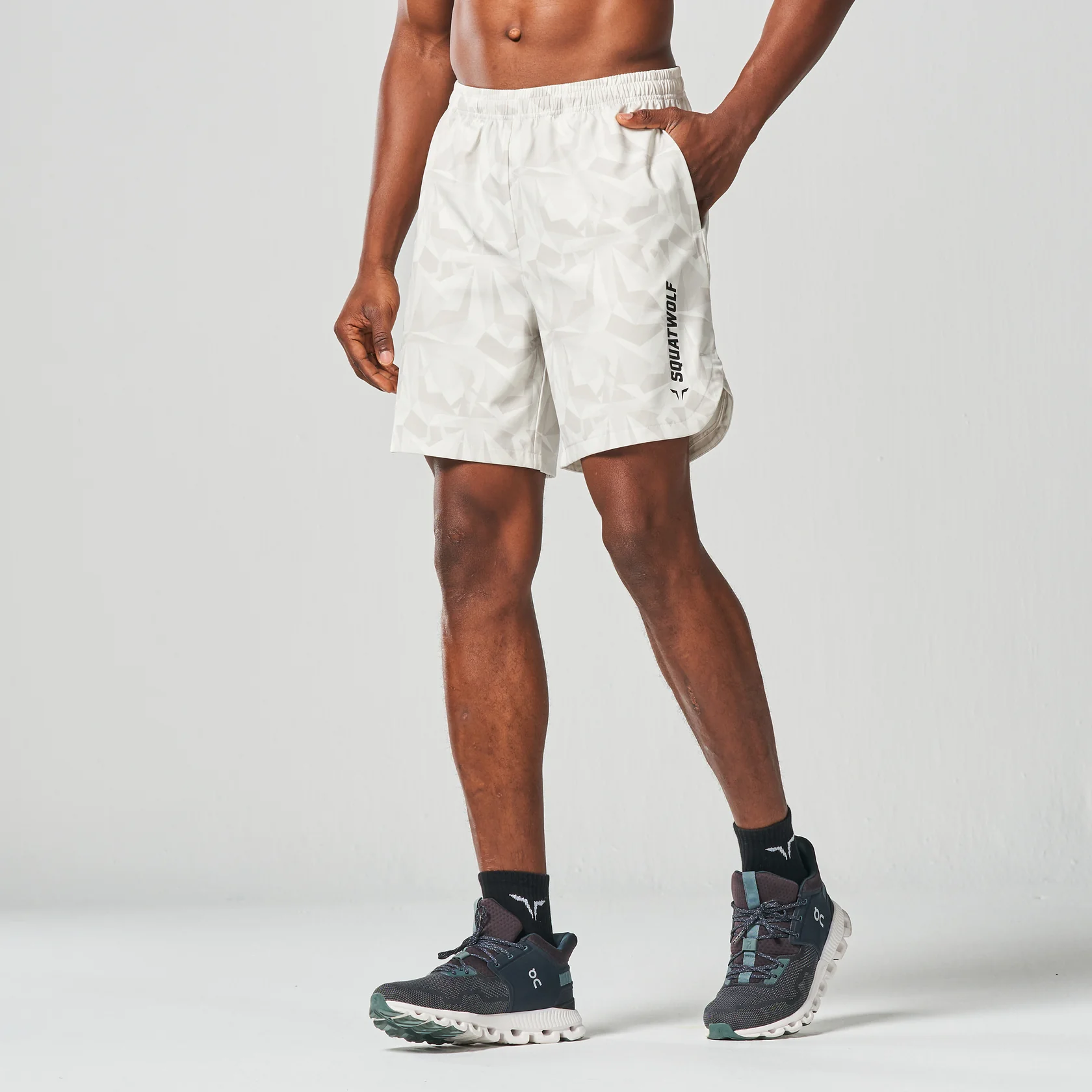 Warrior 7 吋短褲 2.0（白菱格迷彩）