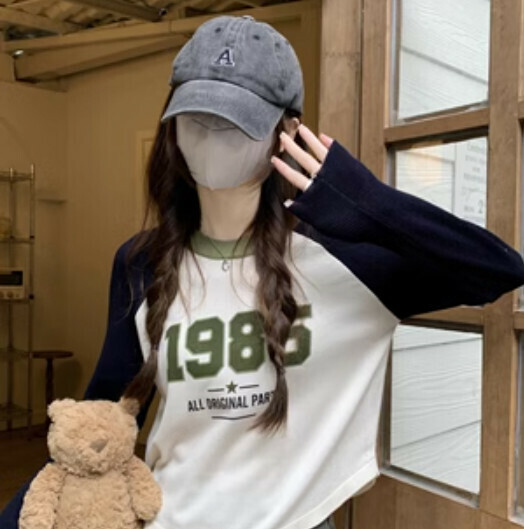 新款印花拼接女衛衣（米杏色均碼）