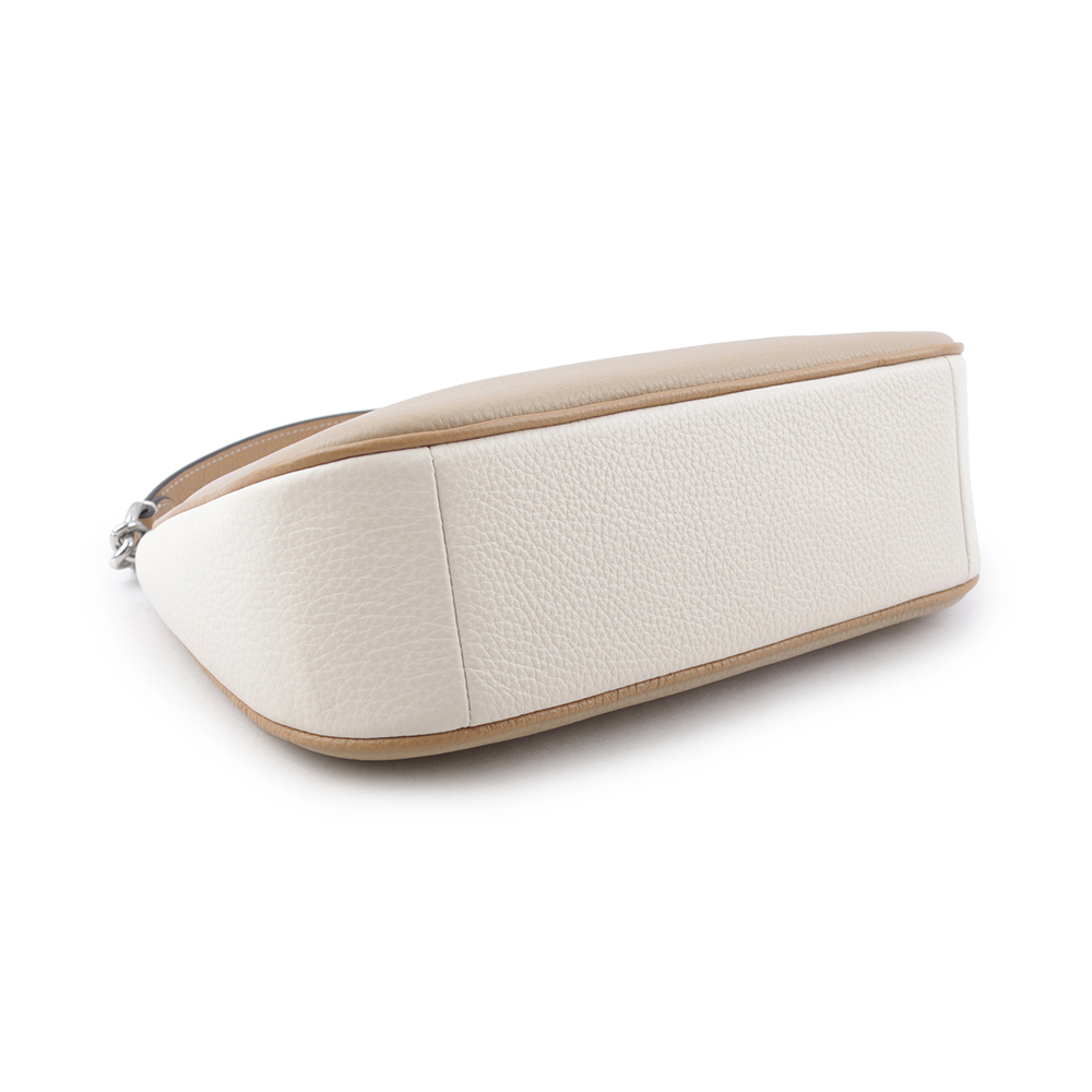 【COACH】Teri 銀字荔枝皮革撞色二用包(白色/沙色) CA173 SVVFQ