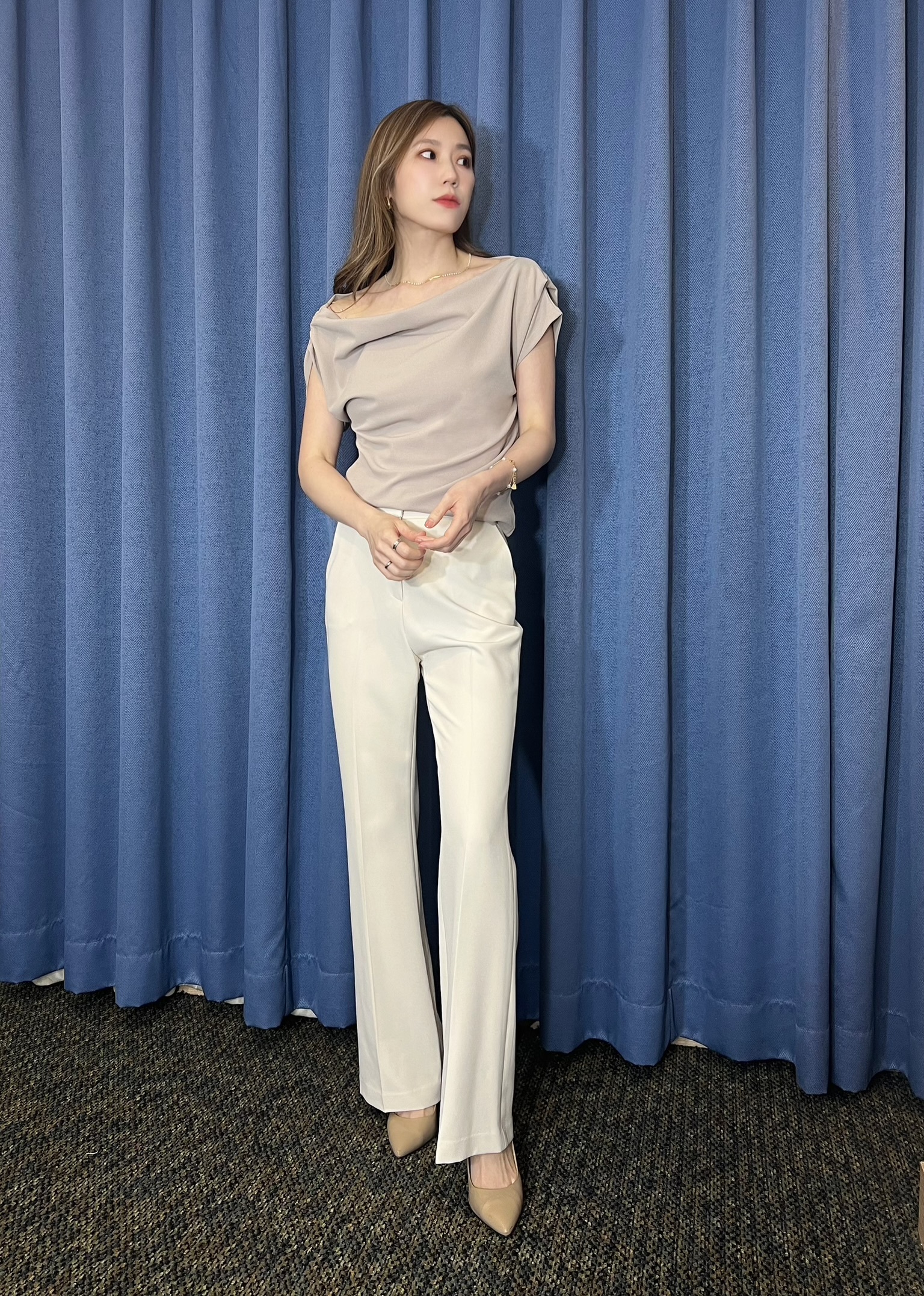 本期必收!船型領肩抓褶上衣