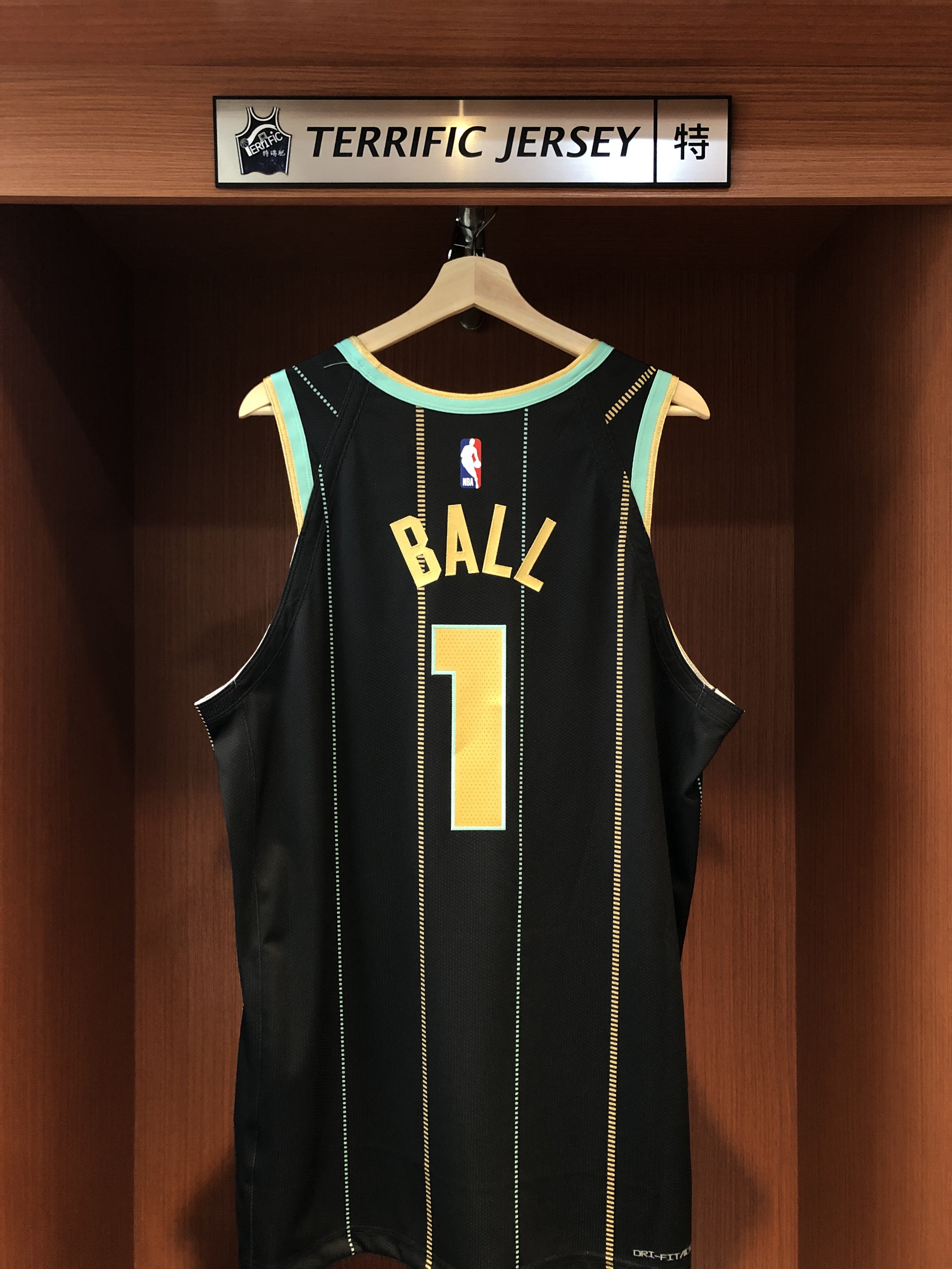 NBA球衣 Lamelo Ball 夏洛特黃蜂城市 City Jordan Authentic 球員版 電繡 含贊助商標 全新