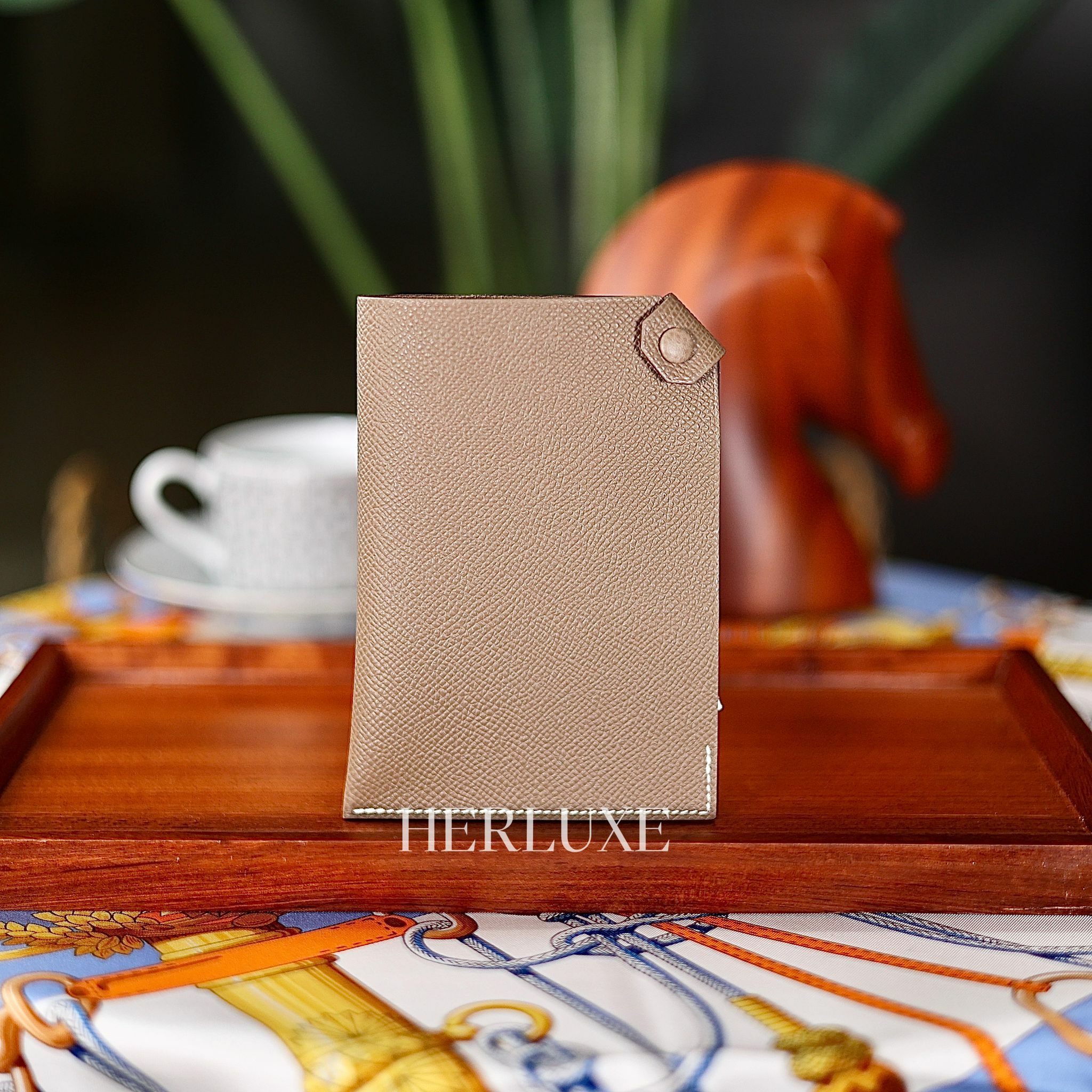 Tarmac passport holder  pm 18 etoupe epsom