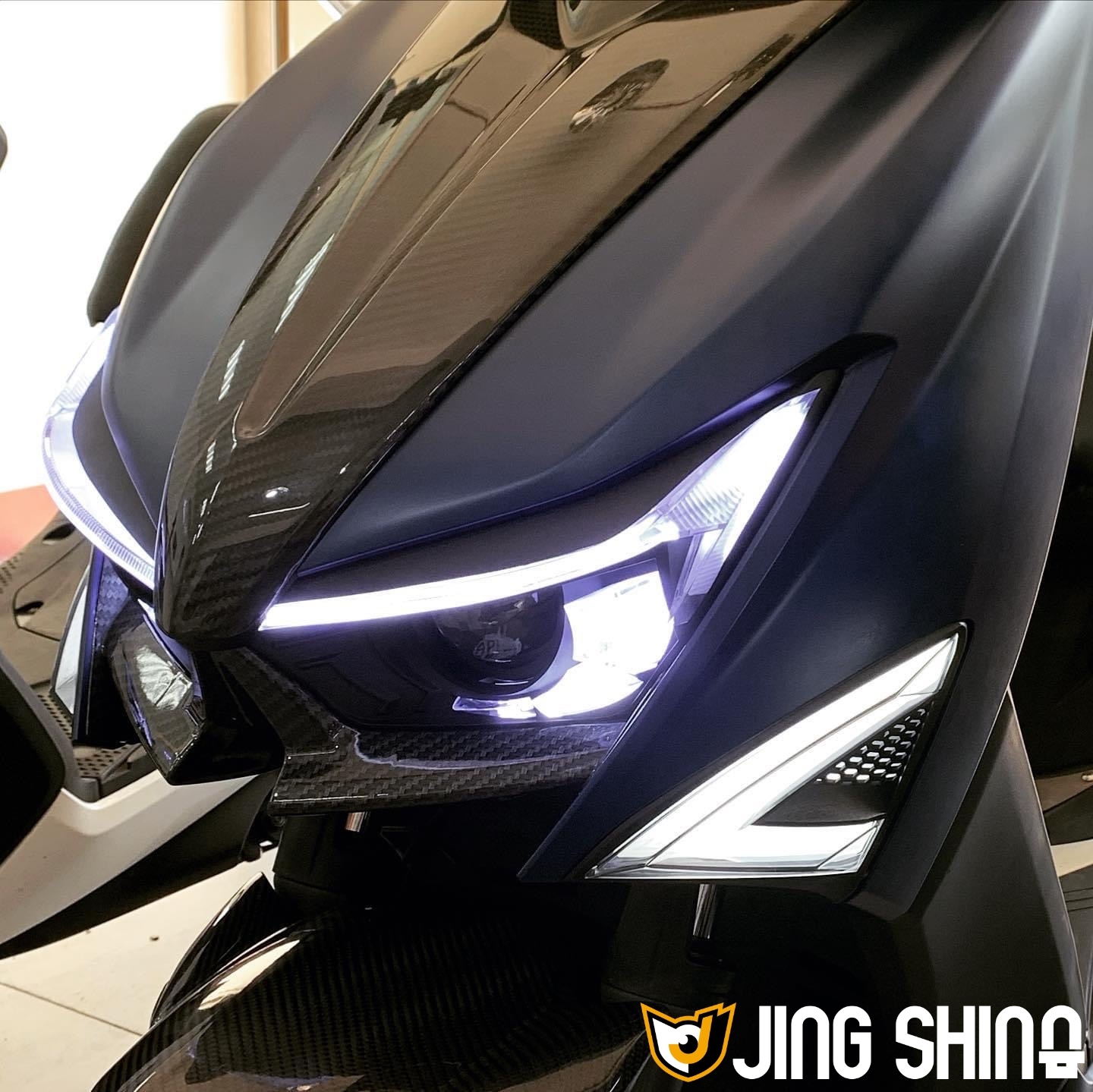 【金鑫 JING SHING】勁戰6代 V8立體蜂巢方向燈