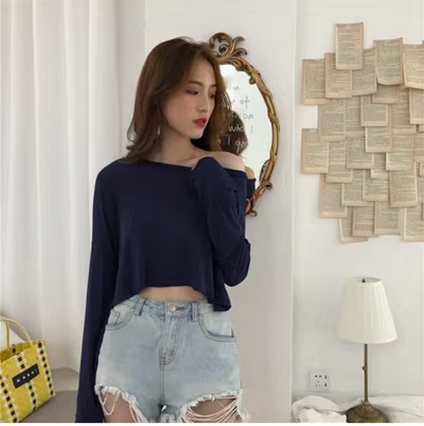 Cropped Loose Fit High Waist Waistless Long Sleeve T-Shirt (Dark Blue) (Size: One Size)