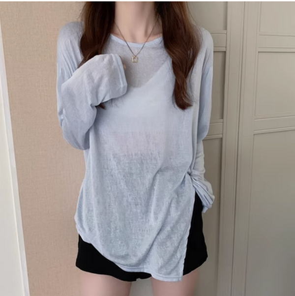 Medium length loose slit solid color T-shirt (light blue) (size: one size)