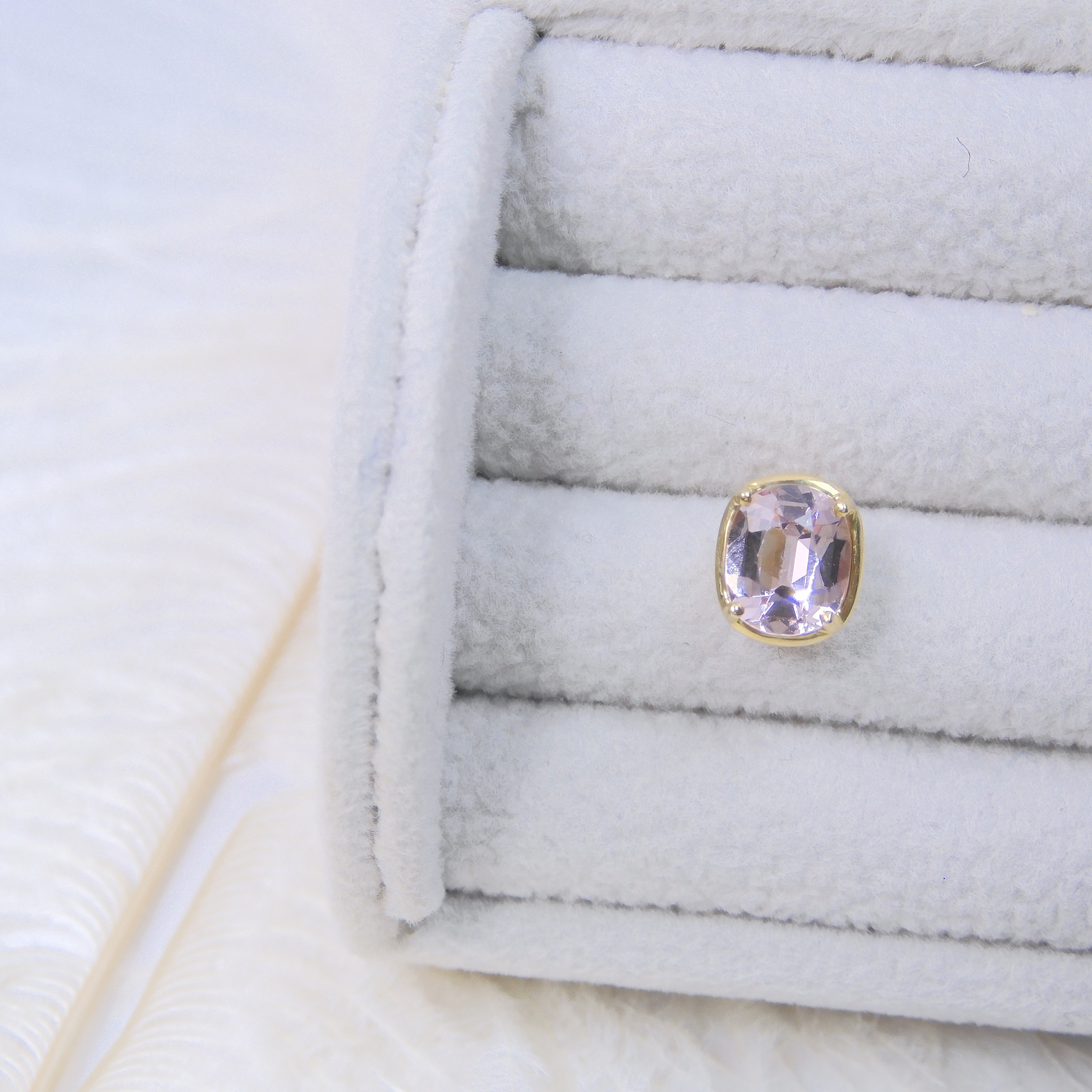 18K Gold 0.85ct Spinel Ear Stud