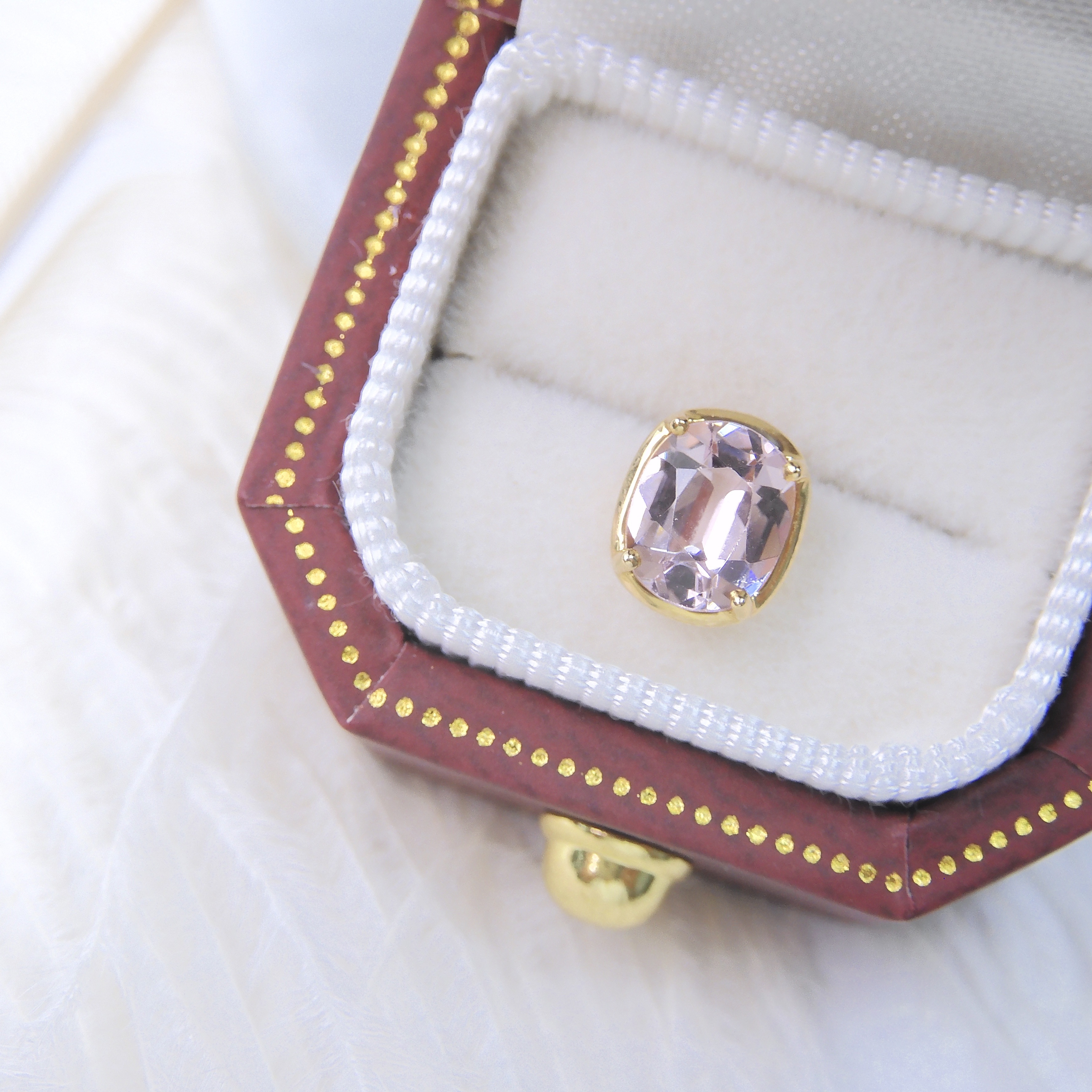 18K金 0.85ct 尖晶石耳釘