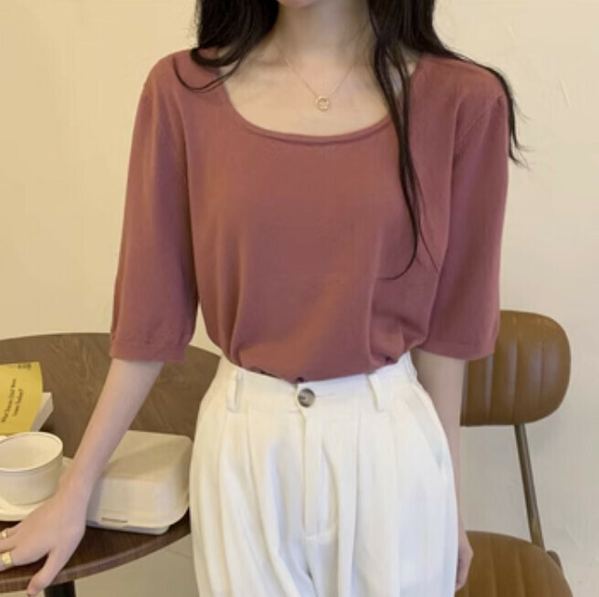Slim T-Shirt (Brick Red One-size-fits-all)