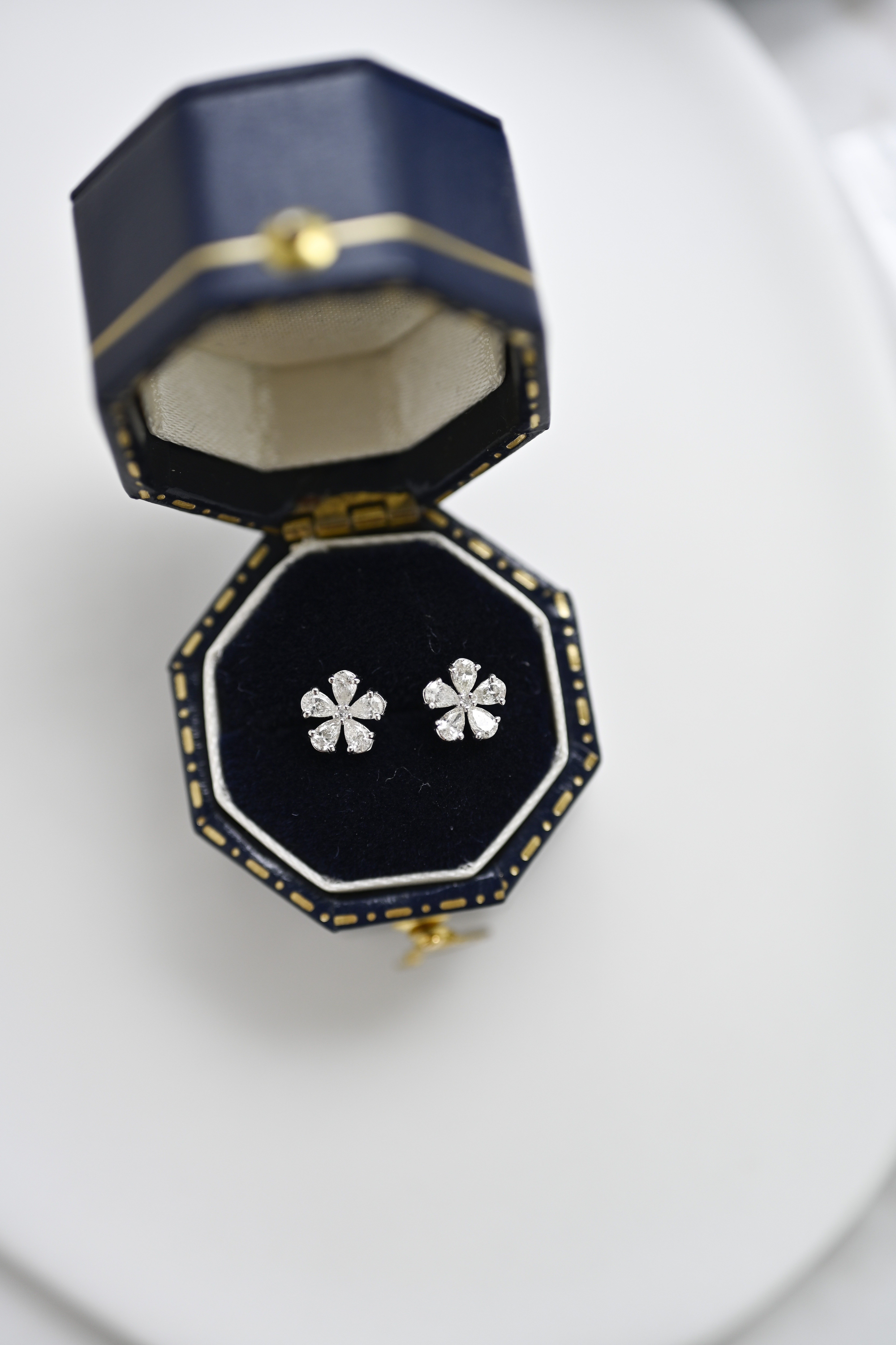 18K Sakura Diamond Earring