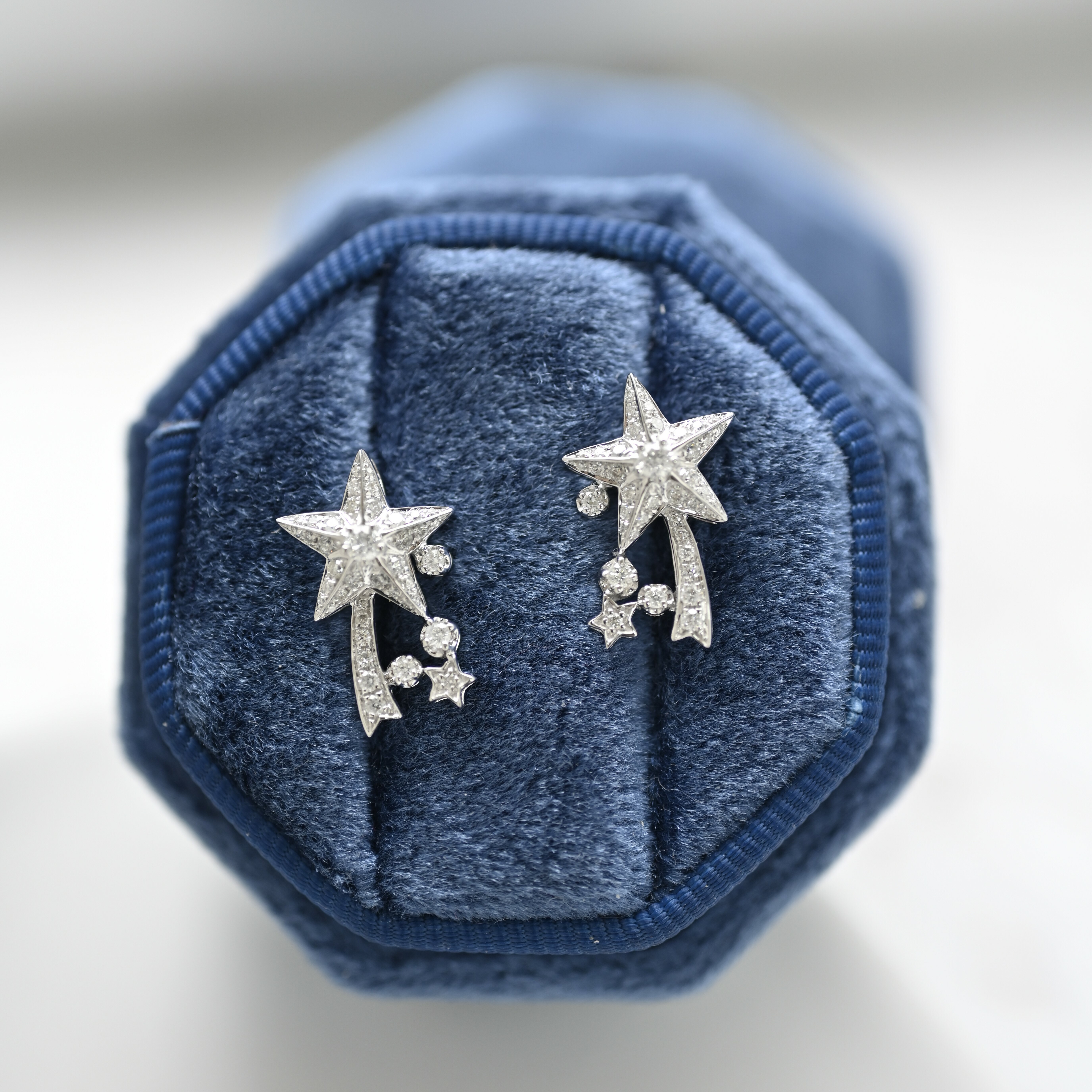 18K Starlight Diamond Earring