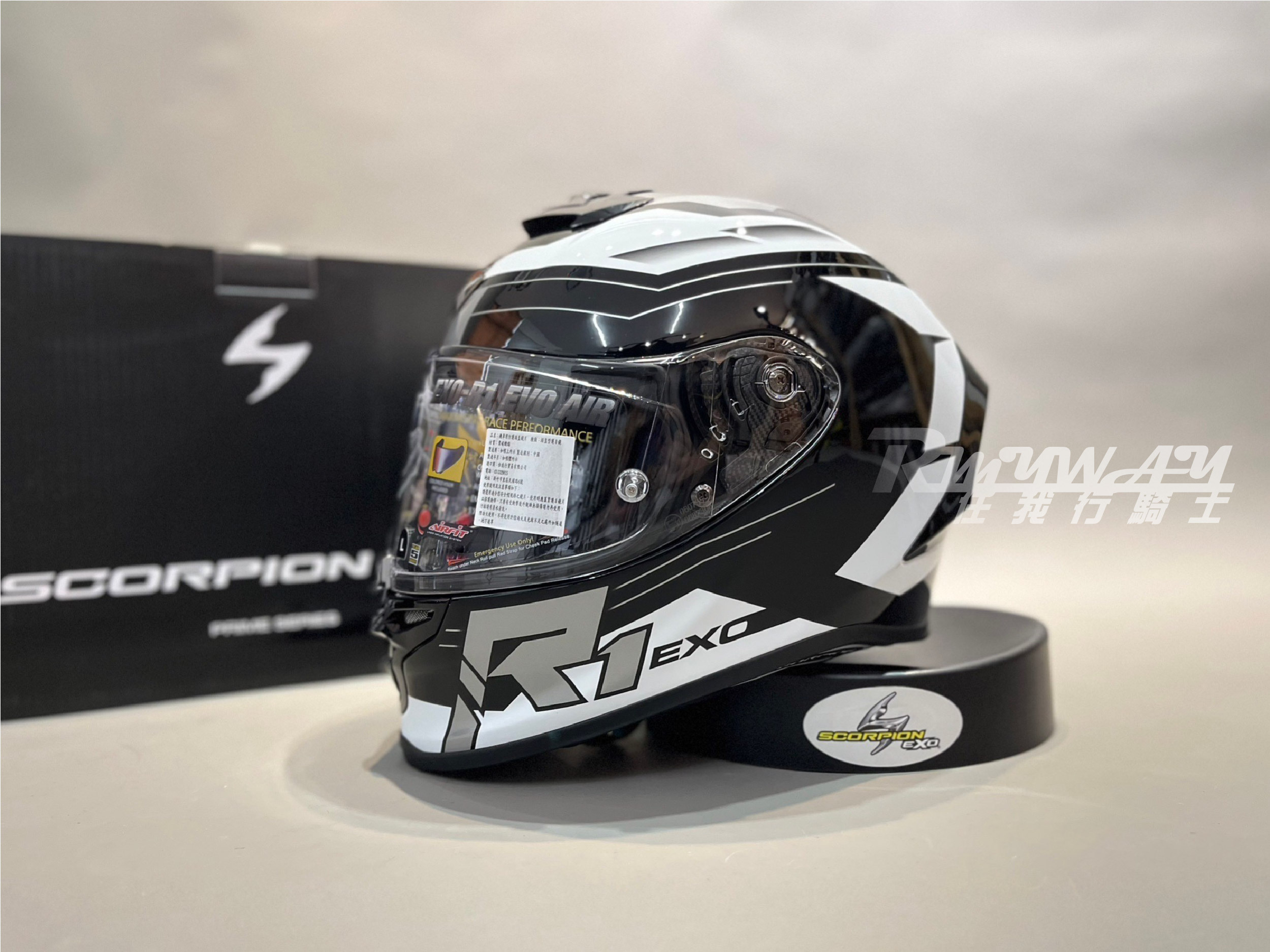 SCORPION EXO-R1 EVO AIR BLAZE BLACK/WHITE 黑白 全罩