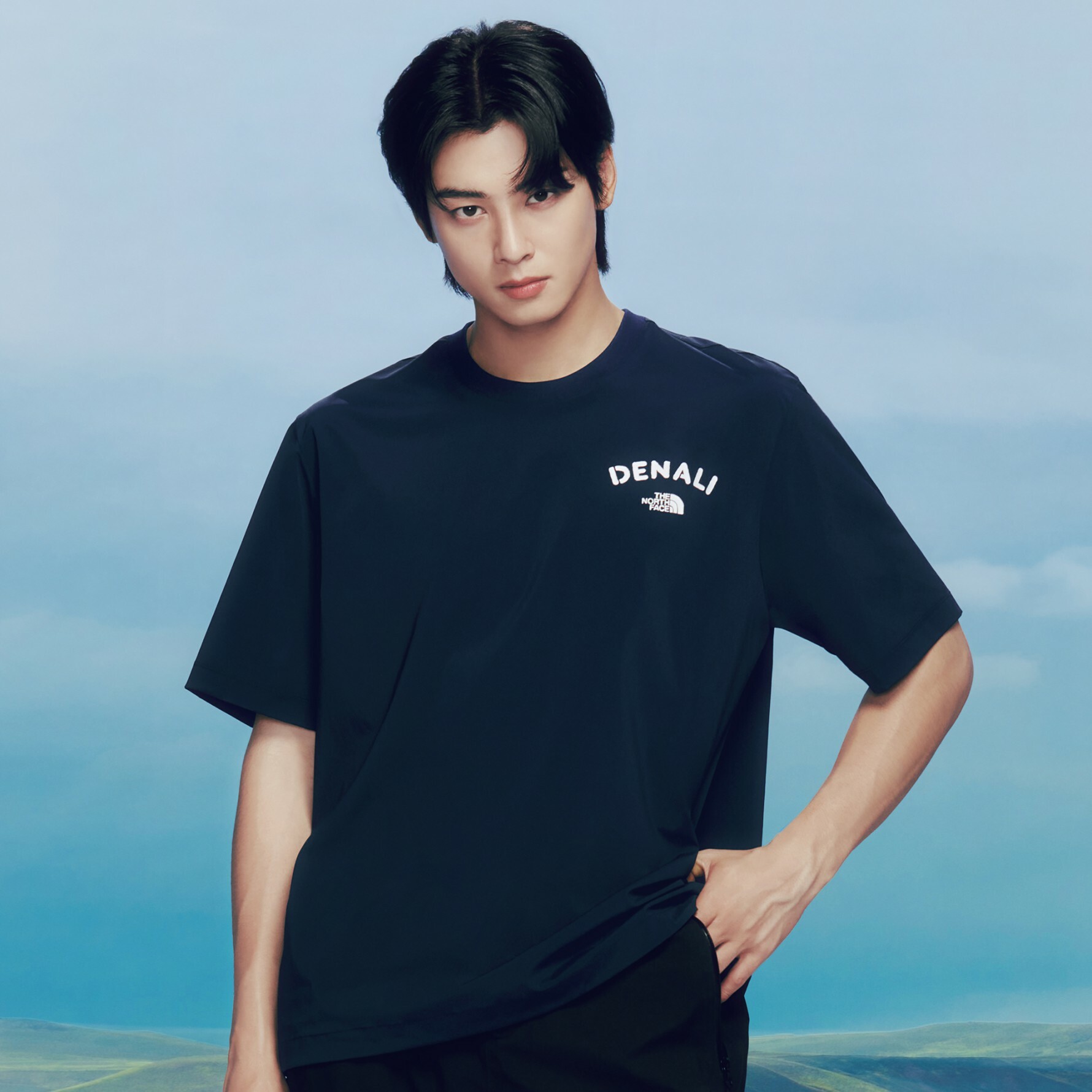 The North Face Ice Day Tech 小Logo 防水 尼龍上衣 NT7UQ02