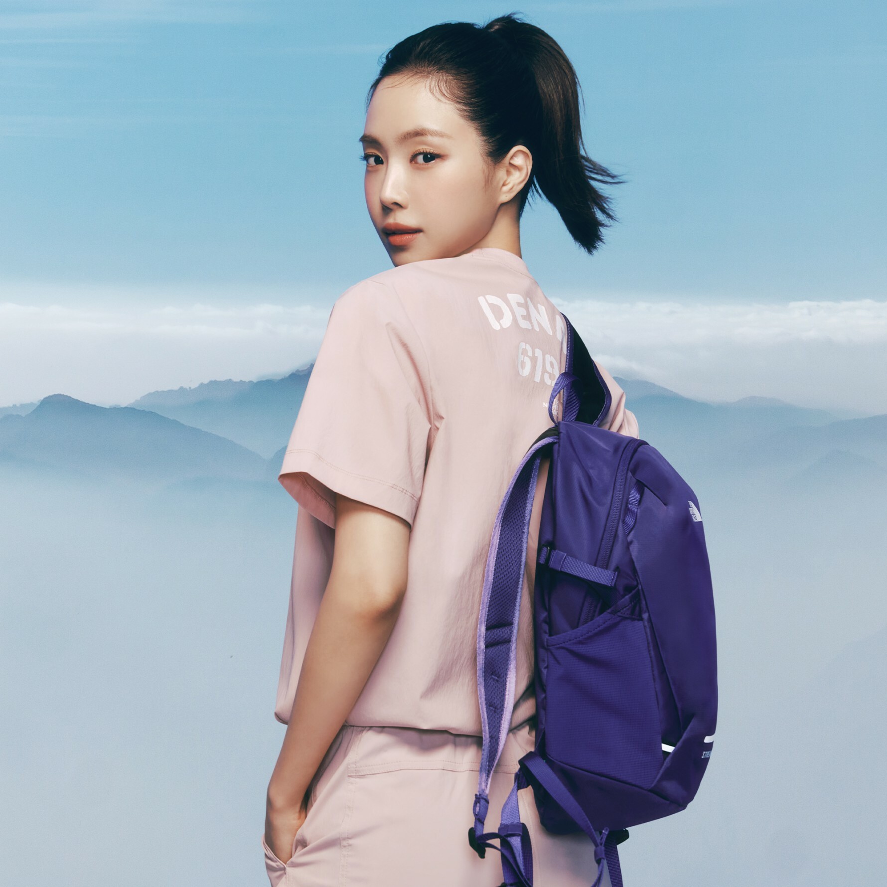 The North Face Ice Day Tech 小Logo 防水 尼龍上衣 NT7UQ02