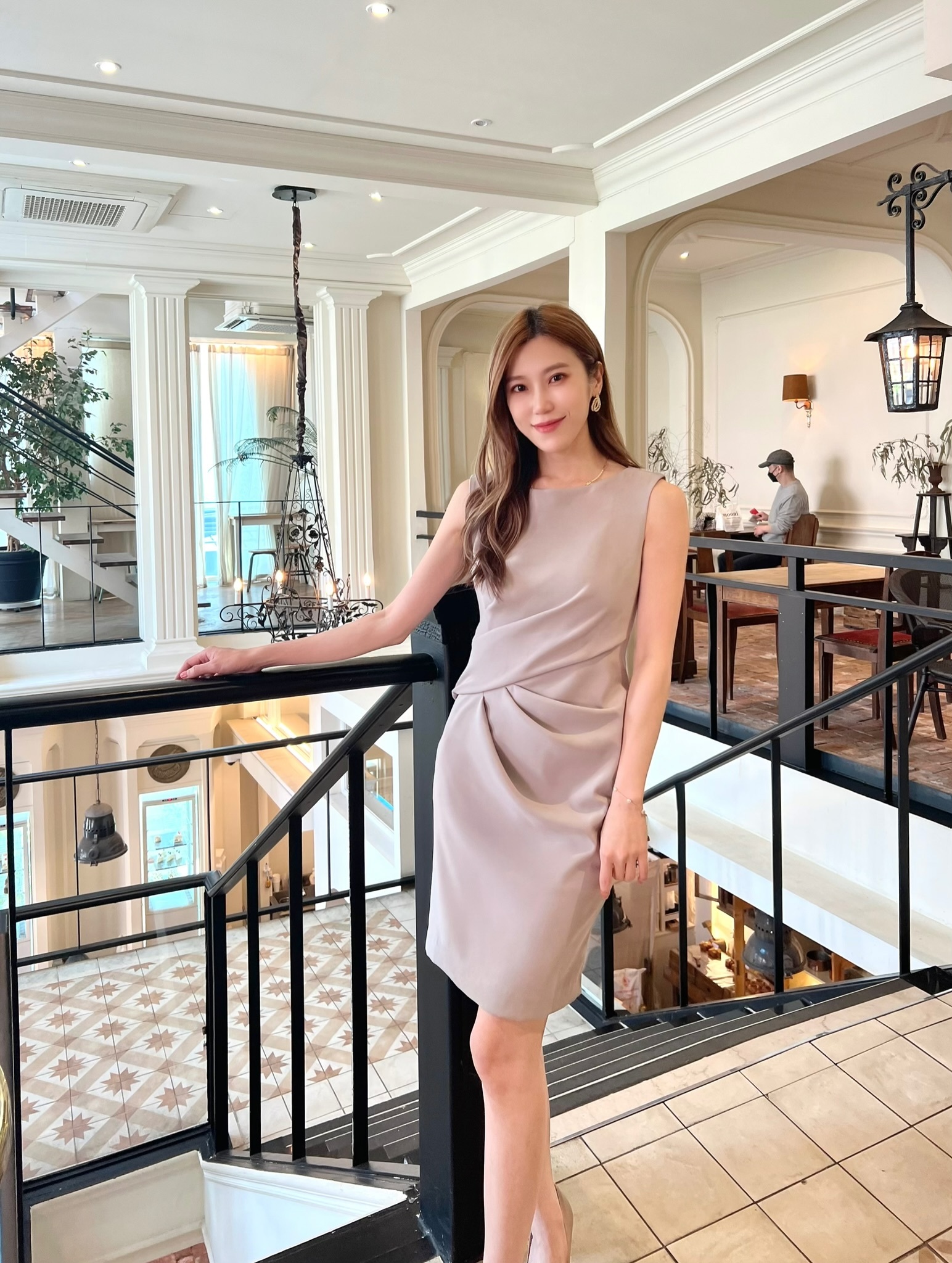 (JS select自訂)修身側抓皺洋裝-輕奢灰