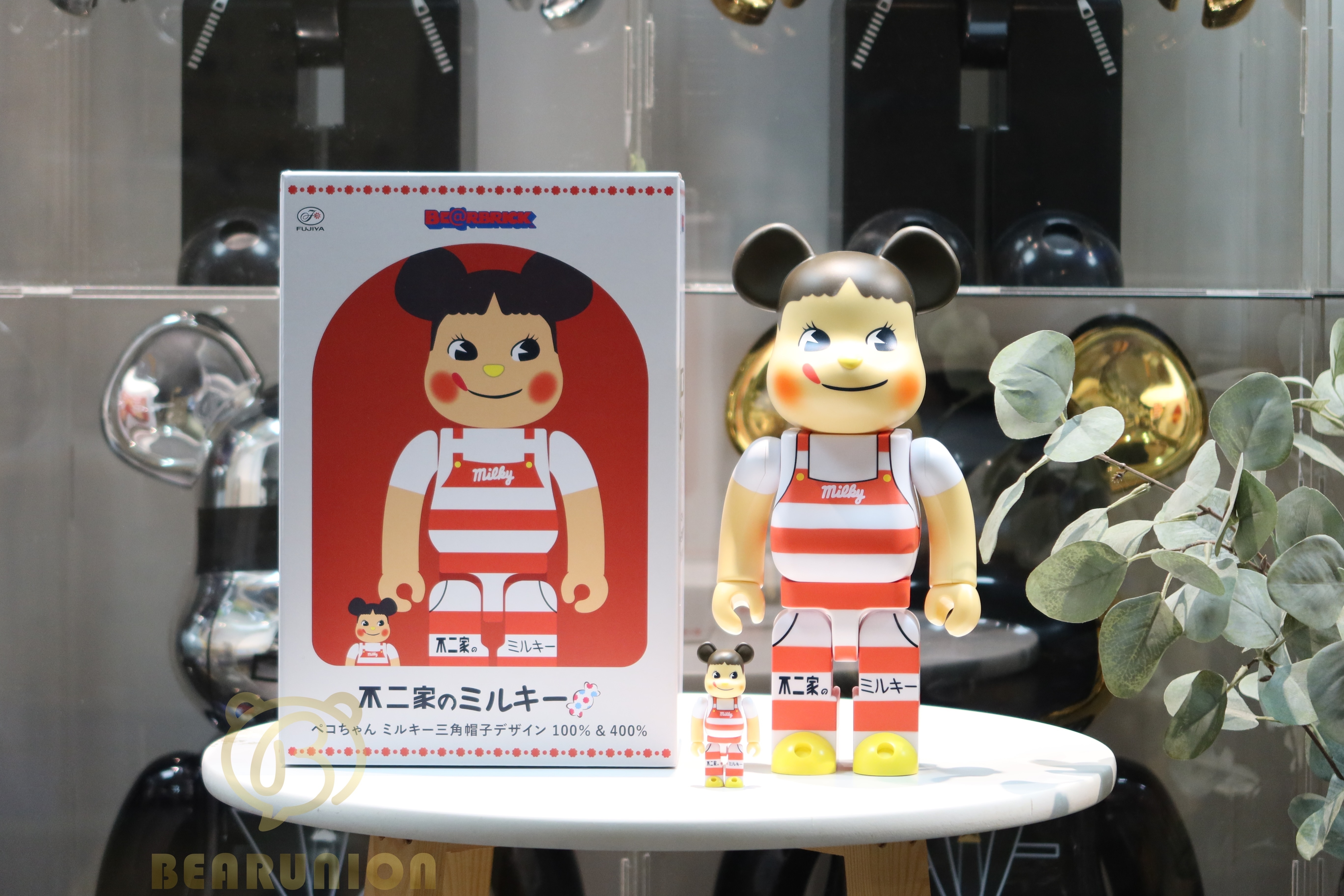 🥇現貨🥇Bearbrick 400% 100% 不二家三角帽PEKO