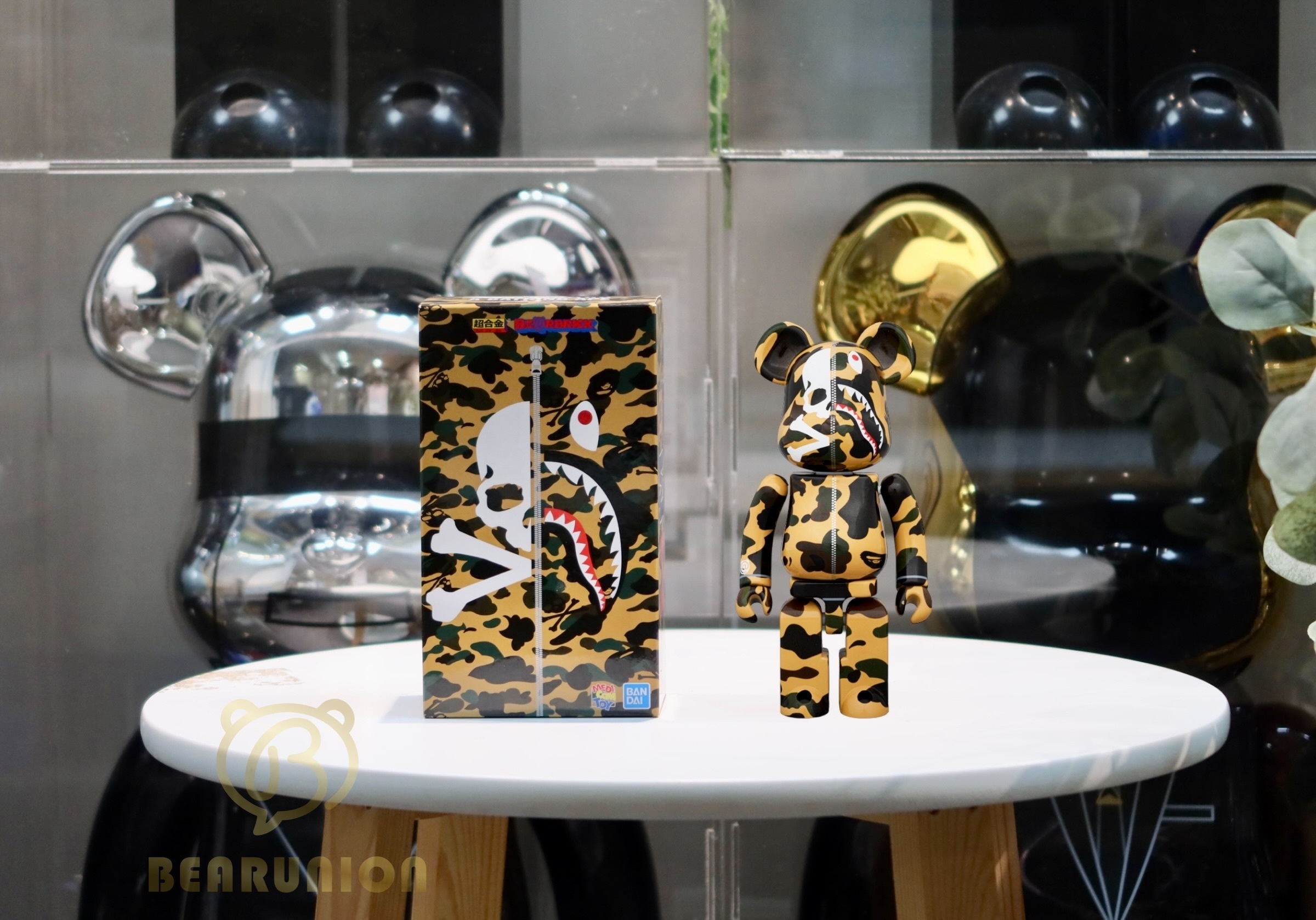 🎏預訂🎏Bearbrick 200% MASTERMIND VS BAPE YELLOW