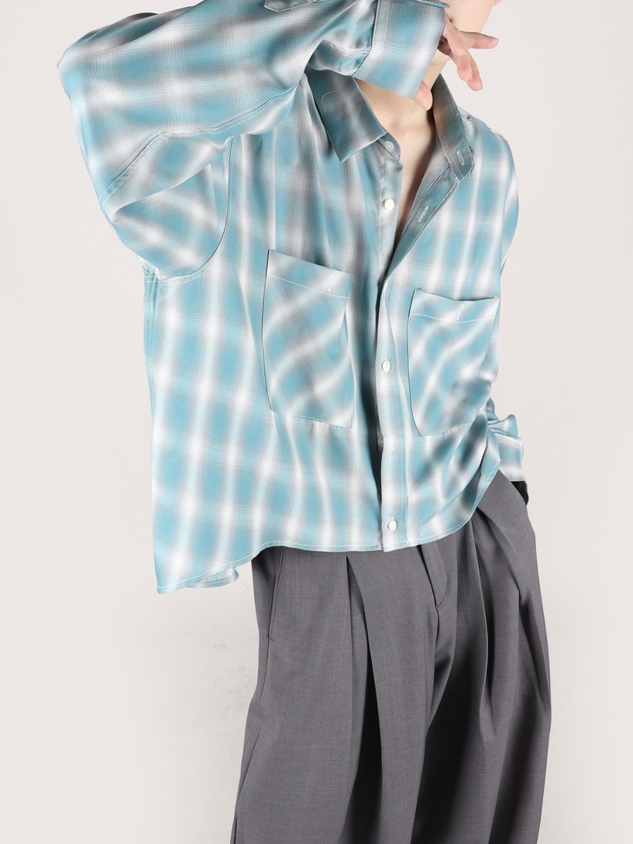 前短後長格紋短款雪紡襯衫