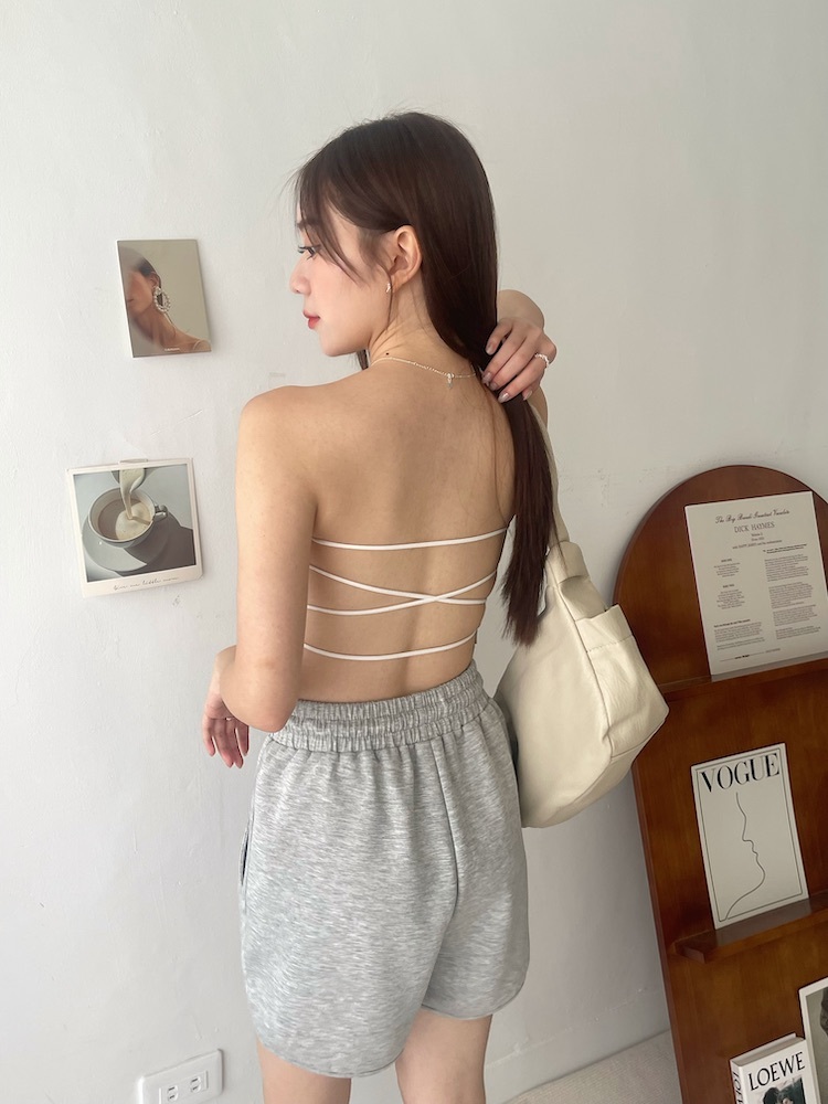 美背後交叉無肩帶小可愛