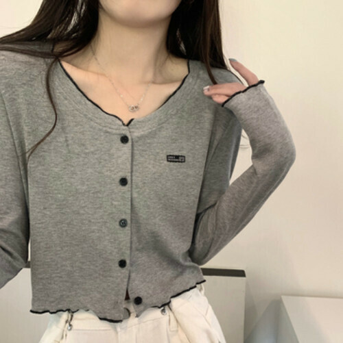 Thin Long Sleeve T-Shirt (Grey One-size-fits-all)
