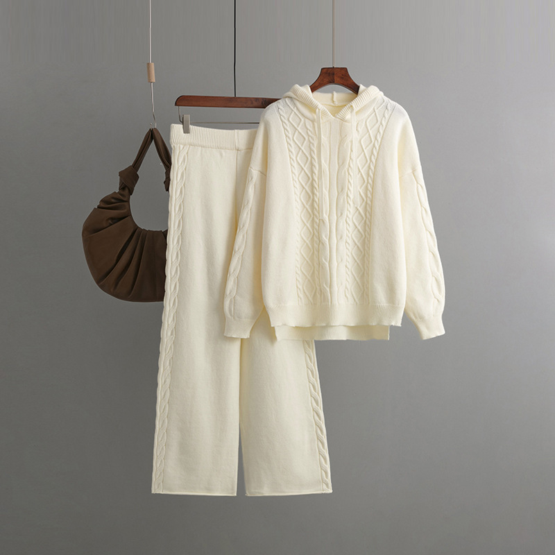 Temperament casual knitted sweater set (one-size-fits-all top + pants off-white)