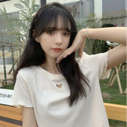 Cut-out cropped T-shirt (apricot white one-size-fits-all)