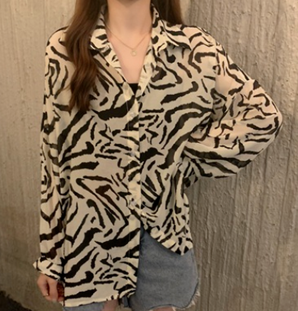 Tie-dye graffiti long-sleeved shirt (white zebra) (Size: one size)
