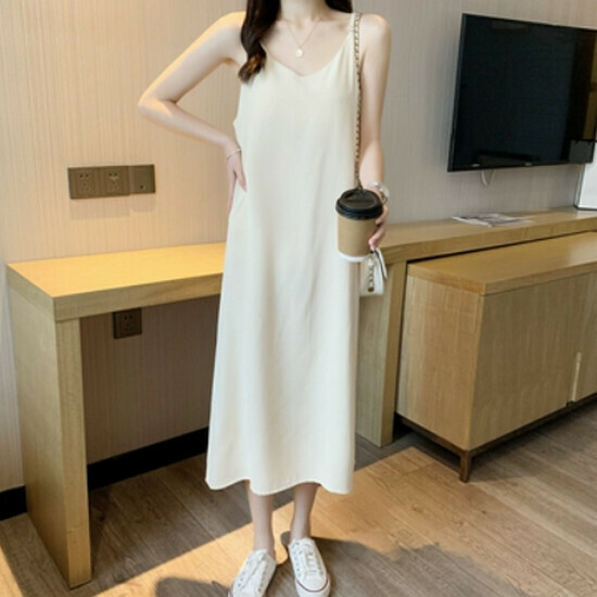 熱賣緞面長款吊帶連衣裙【杏色】【S-2XL碼】(下單後請聯絡客服確認發貨尺碼)