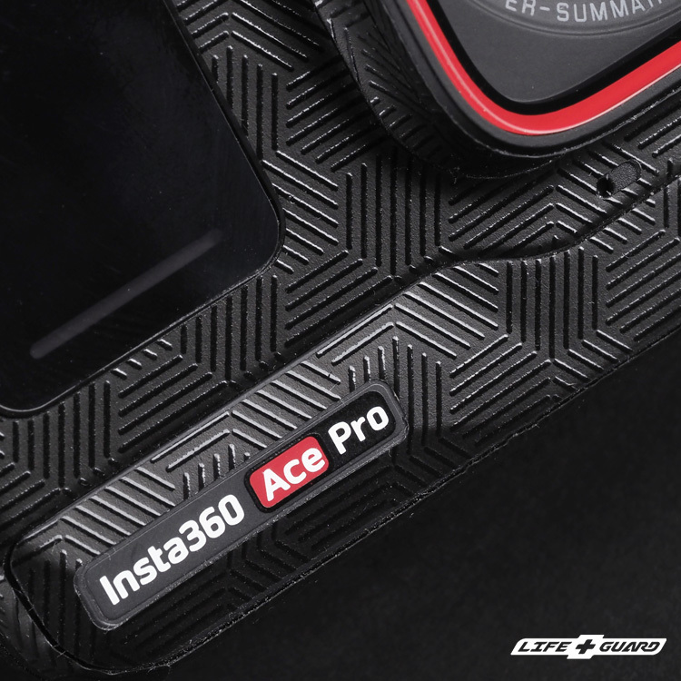 LIFE+GUARD 鏡頭貼膜安裝示意，適用 Insta360 Ace Pro