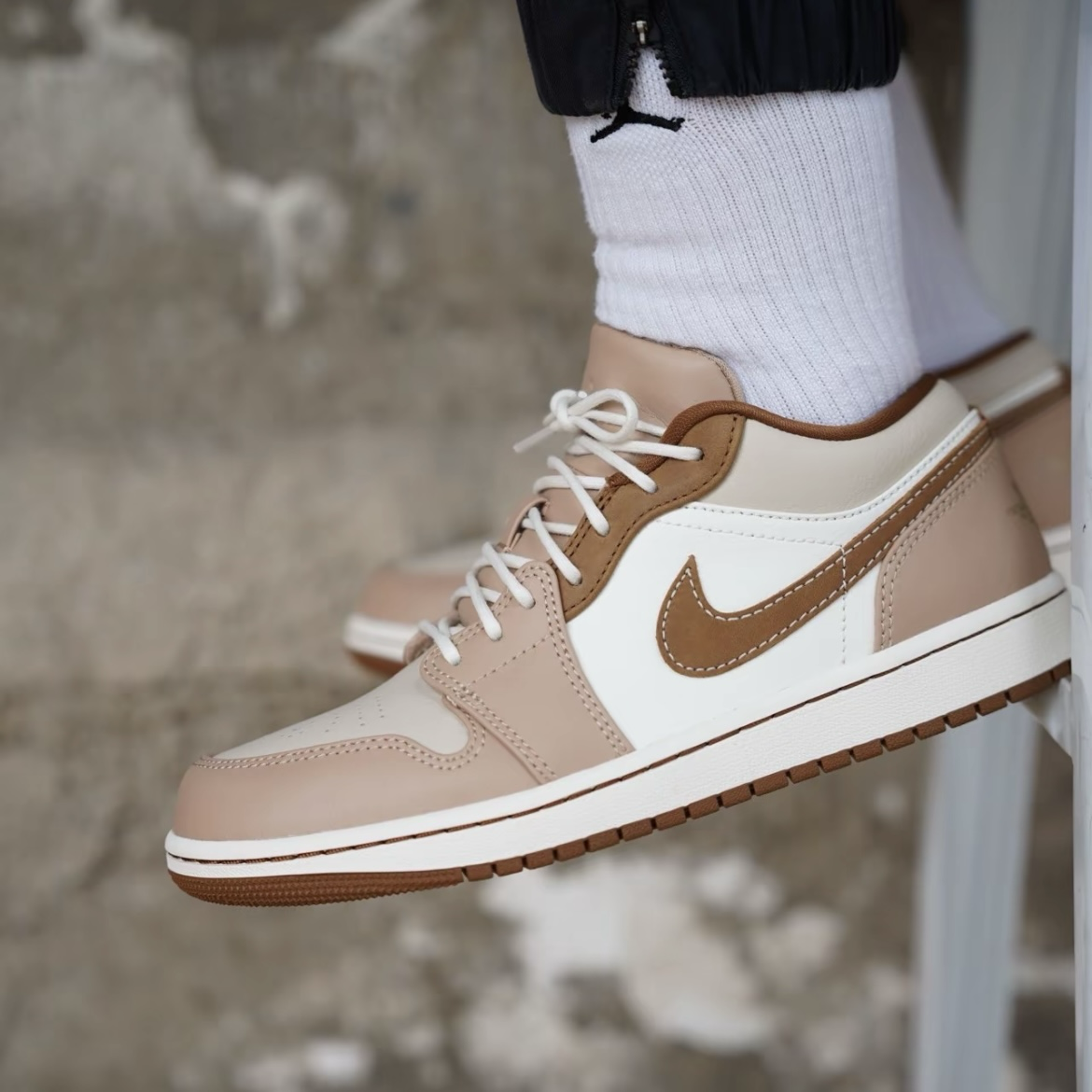 Nike Air Jordan 1 Tan Brown 雕花牛奶糖 焦糖棕 咖啡色 低筒休閒鞋