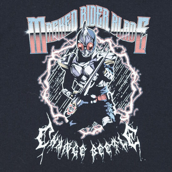 226470 Pbandai 預訂2025/4月 東映ヒーローTシャツ　仮面ライダー剣（ブレイド）　アメコミ風デザイン　ブレイド柄