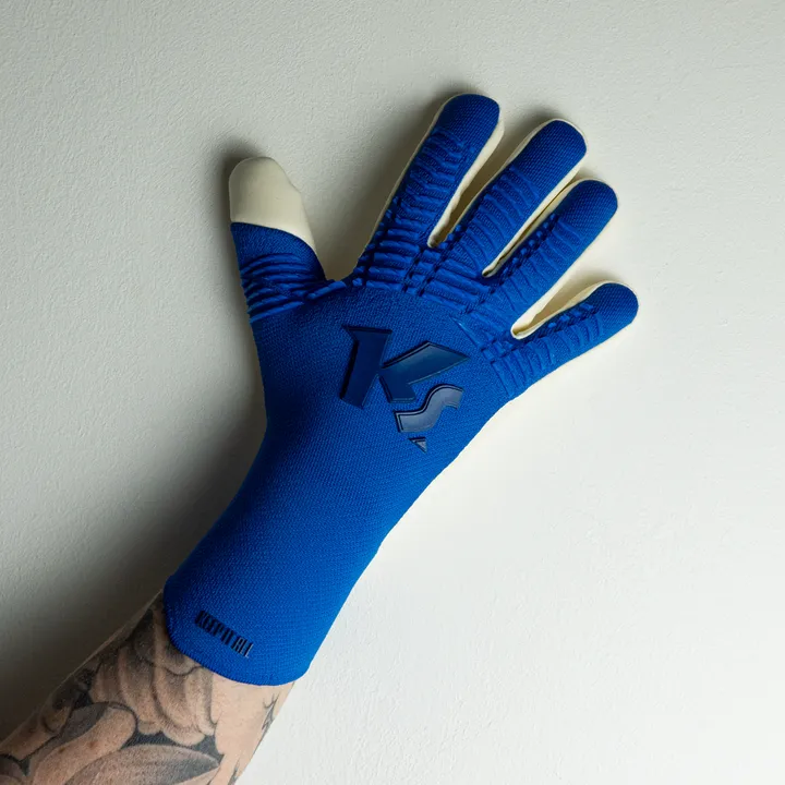 KEEPERSPORT VARAN8 HERO NC 龍門手套 藍色  (特價貨品，不設退換)