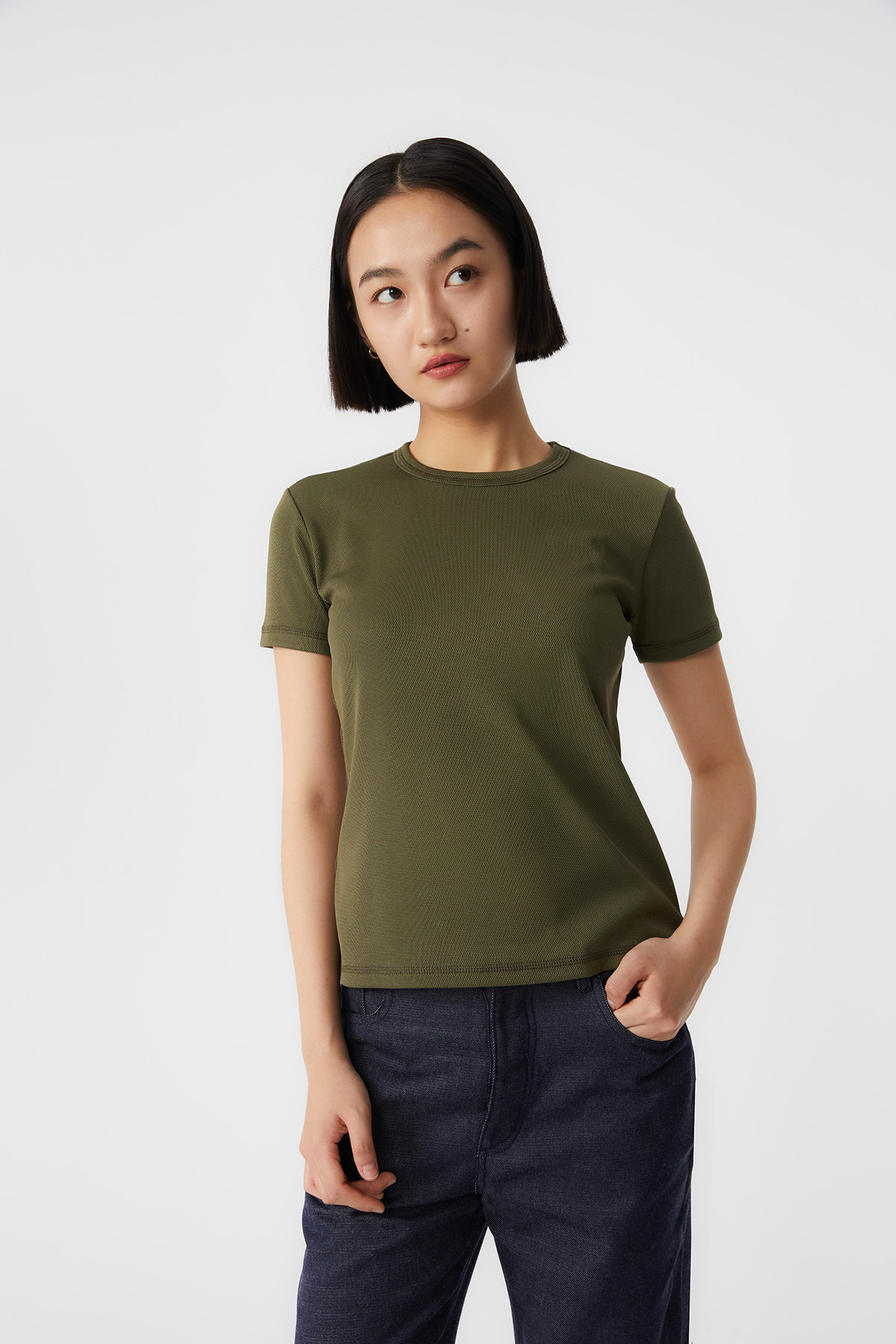 WEEKEND 短袖T-SHIRT 女（軍綠）